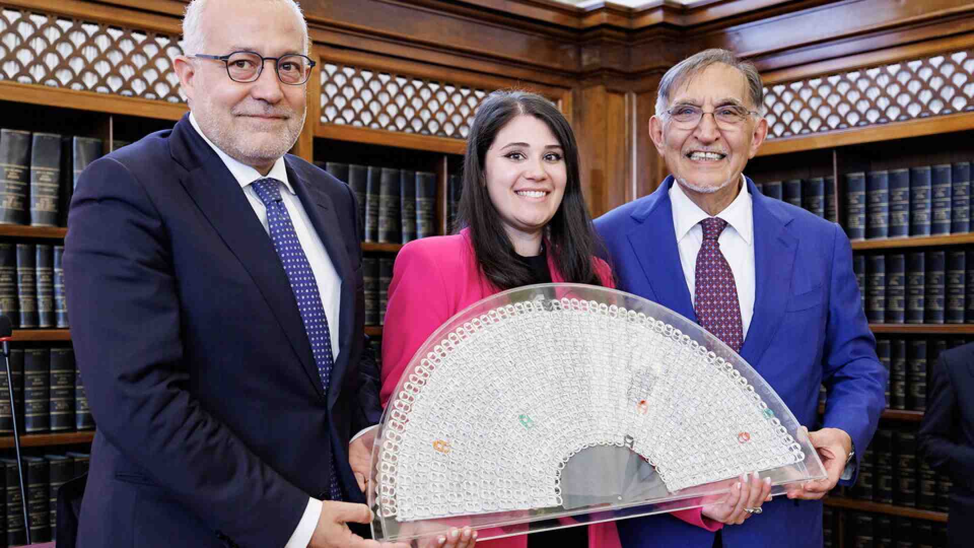 Immagine di La Russa sul giornalista aggredito da CasaPound: "Condanno la violenza ma lui poteva dichiararsi"