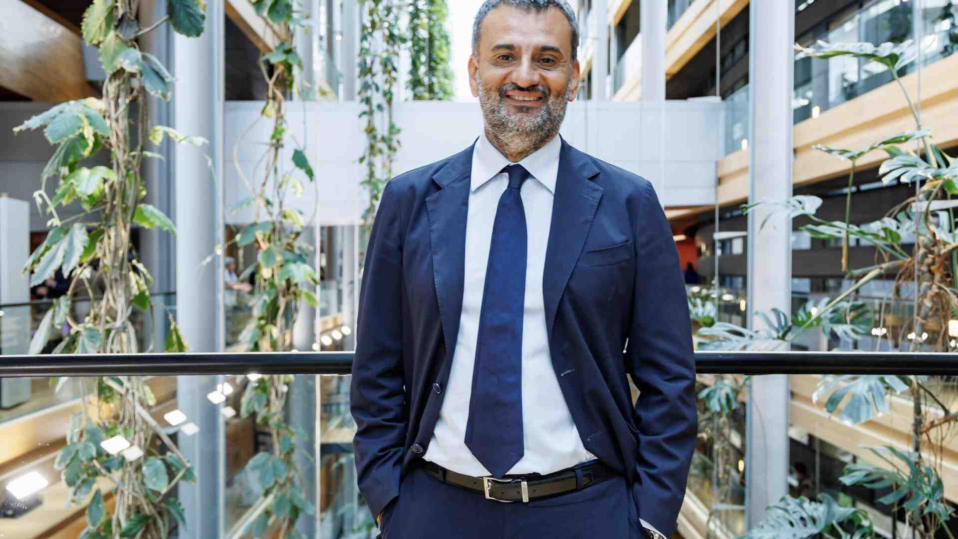 Immagine di Decaro e la commissione ambiente a Bruxelles: cortocircuiti in vista