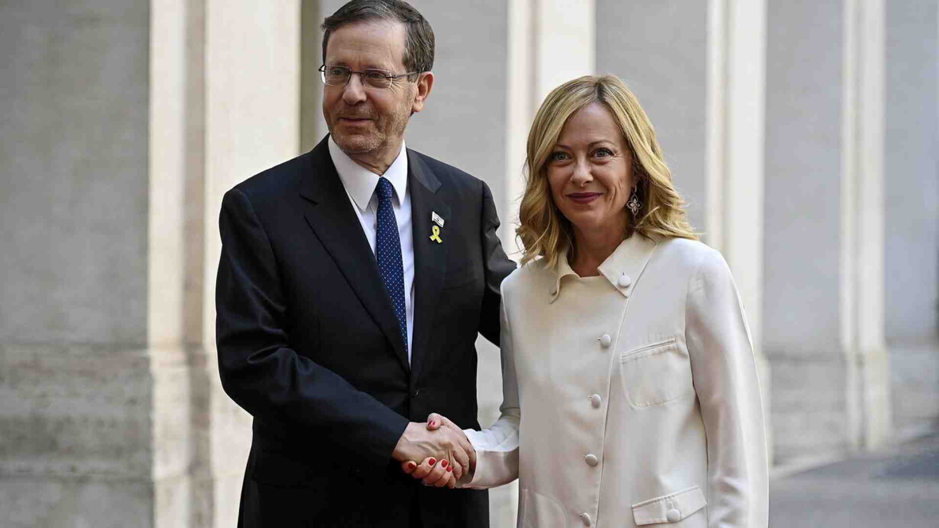 Immagine di Il presidente di Israele Herzog in visita da Meloni e Mattarella tra proteste pro Pal e una Roma blindata