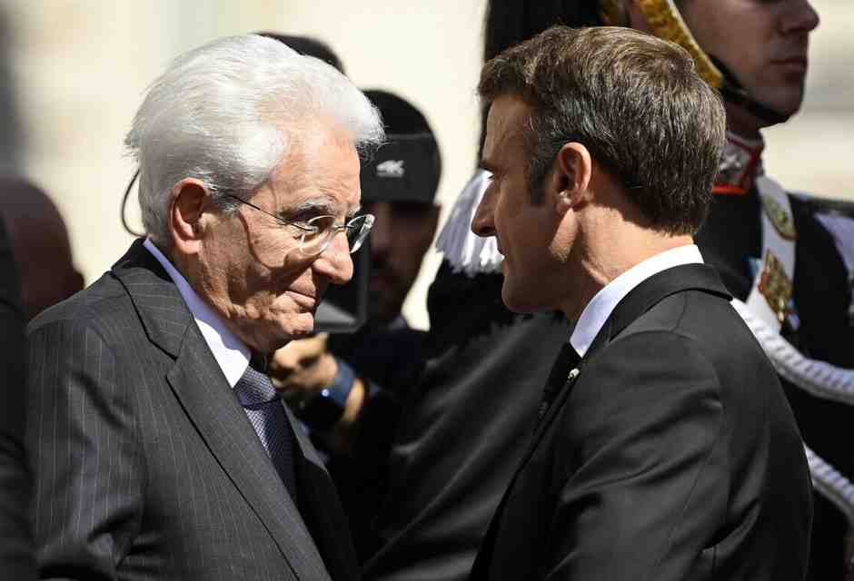 &nbsp;Sergio Mattarella ed Emmanuel Macron - foto Ansa
