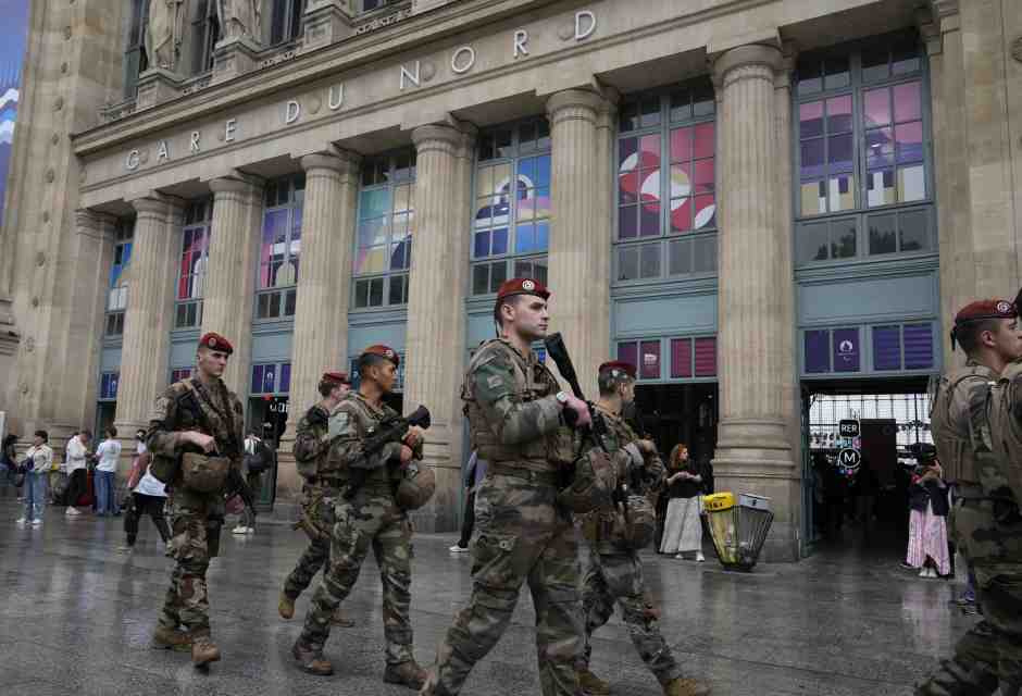 Le ferrovie francesi paralizzate da un attacco coordinato. Chi sono i sabotatori dei Giochi?