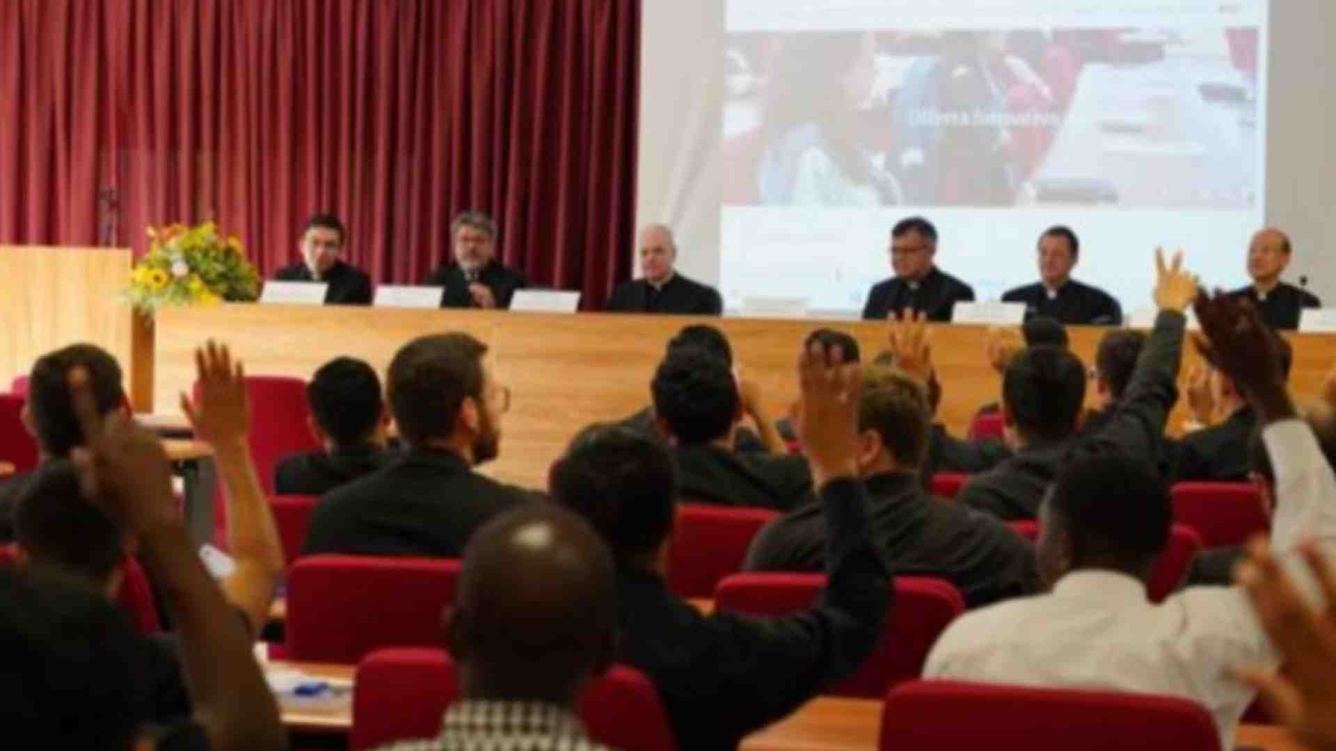 Immagine di Il docente di teologia? Tecnologico e innovatore