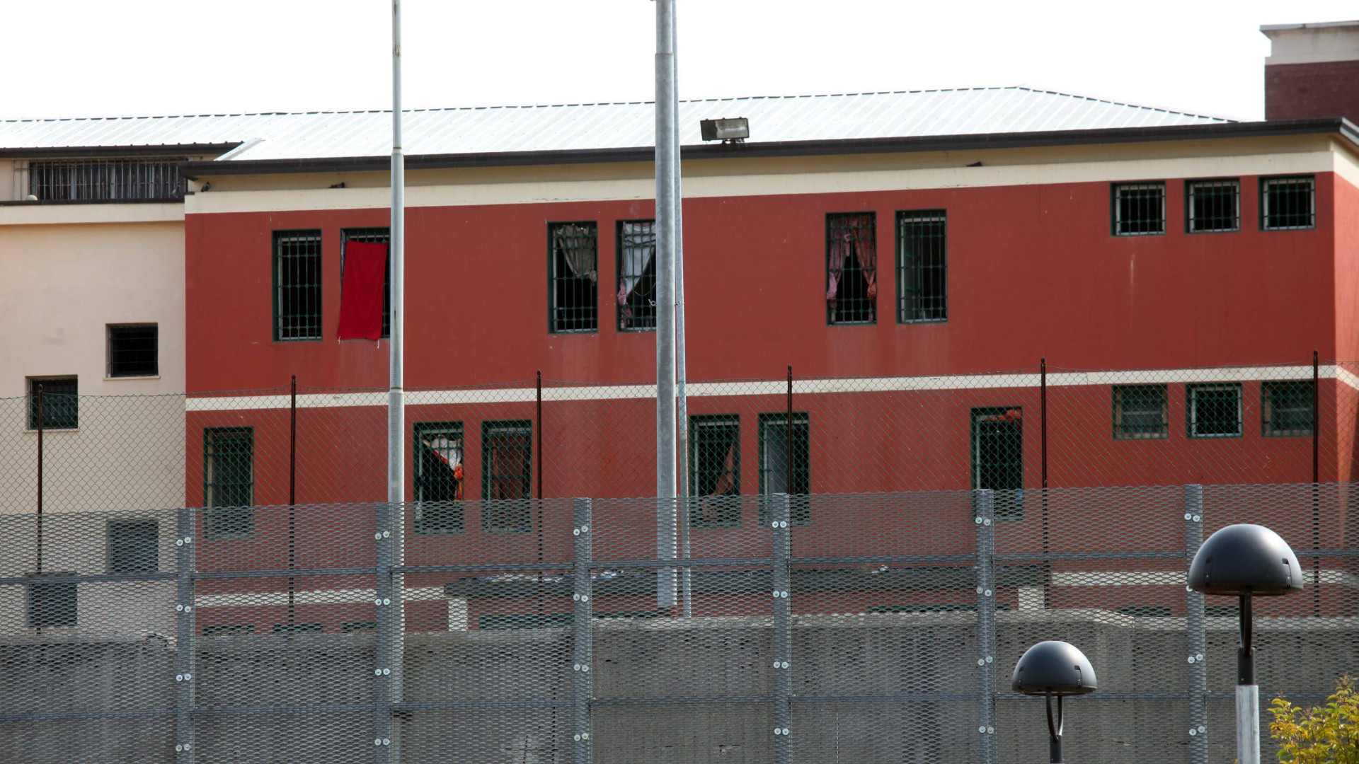 Immagine di Incendiata una cella al Beccaria, sei feriti