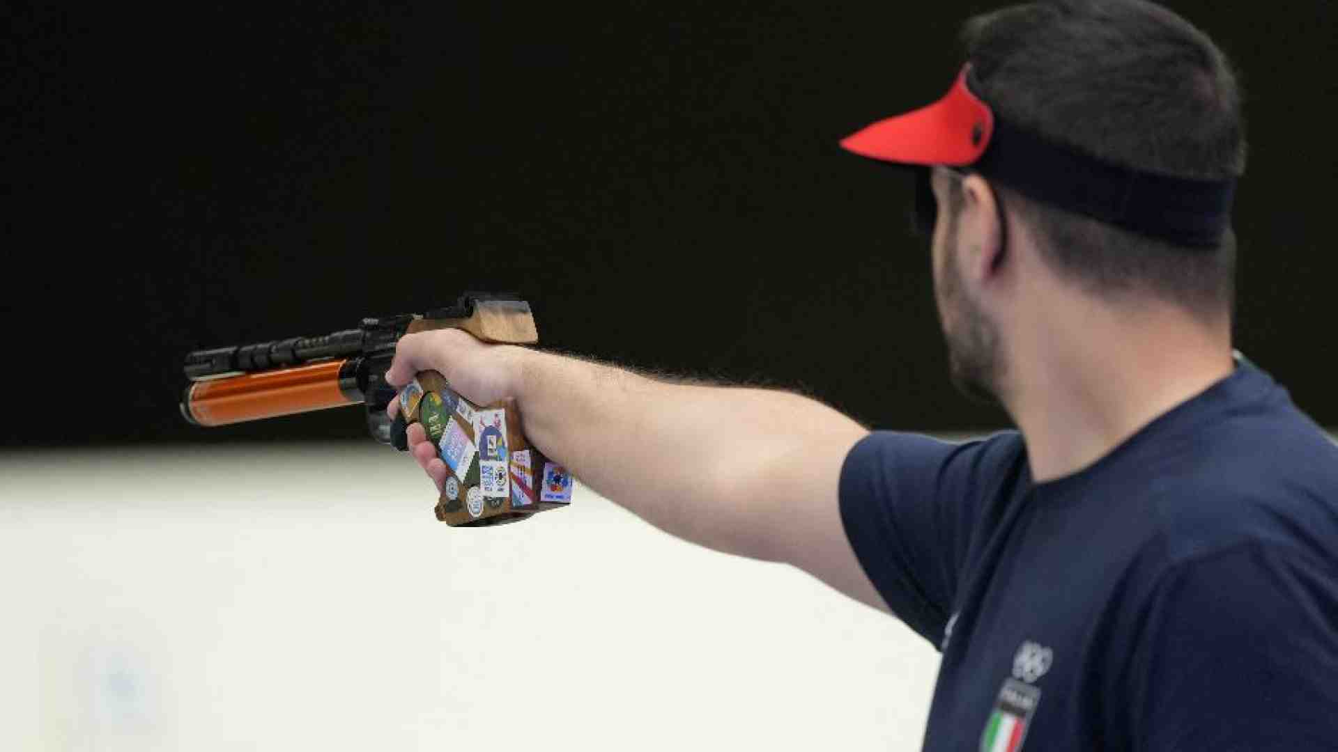 Immagine di La domenica bestiale dei pistoleri e dei nuotatori