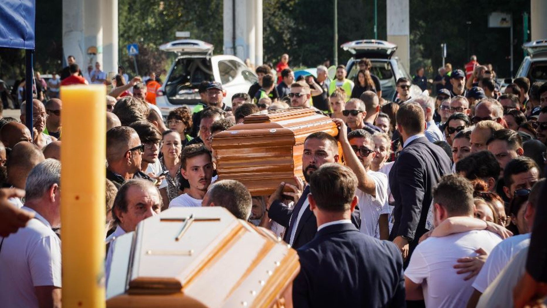 Immagine di Don Battaglia per le vittime di Scampia: arginare il crollo sociale