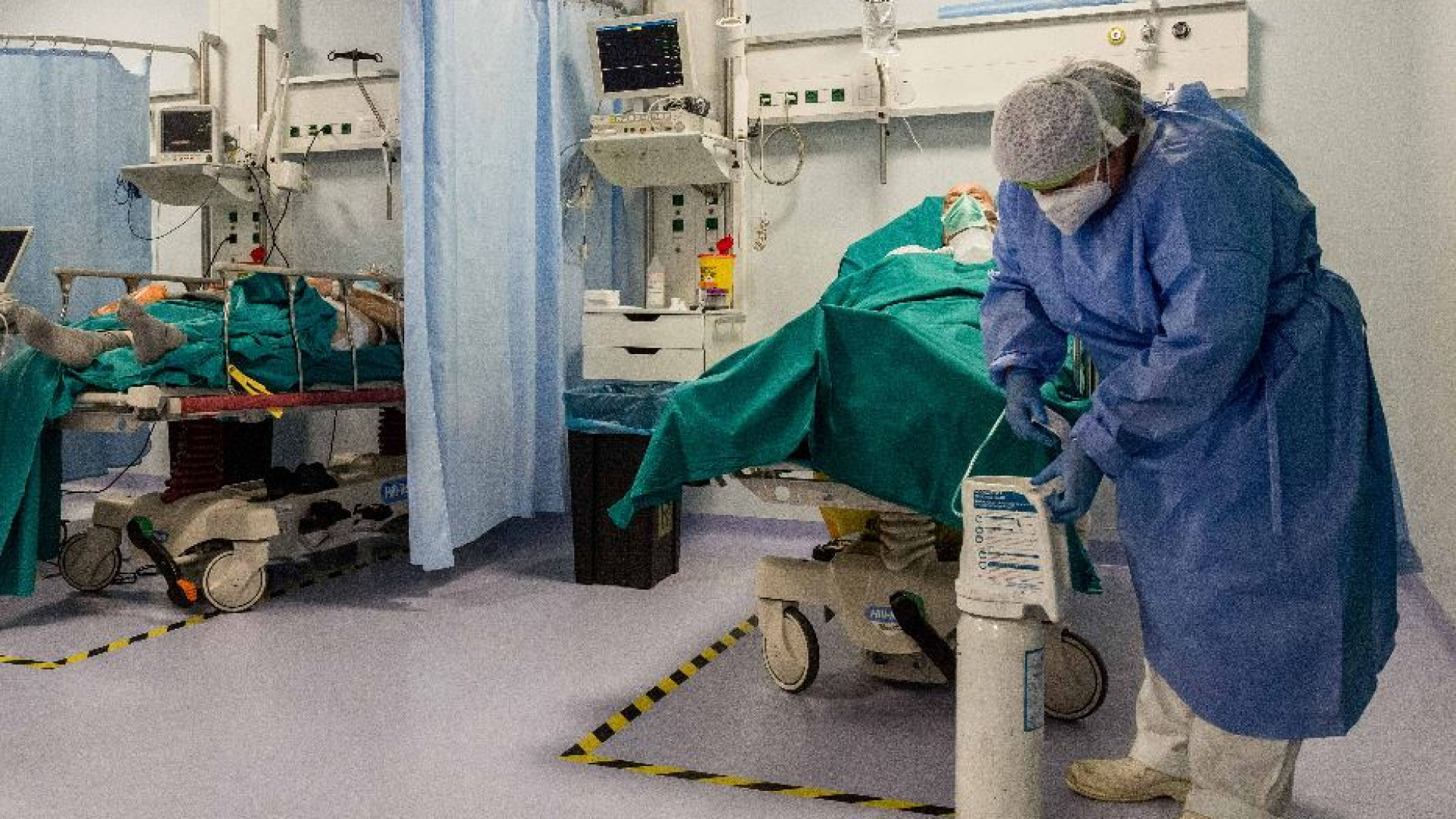 Immagine di Corte costituzionale: no a dirigenti sanitari pubblici in strutture private