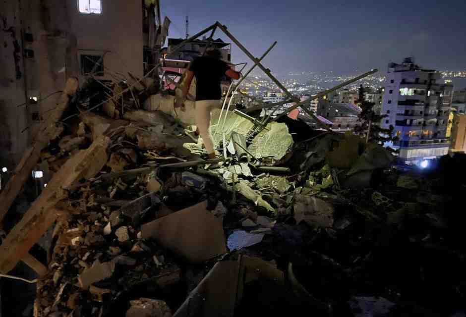 Israele risponde a Hezbollah con un attacco a Beirut