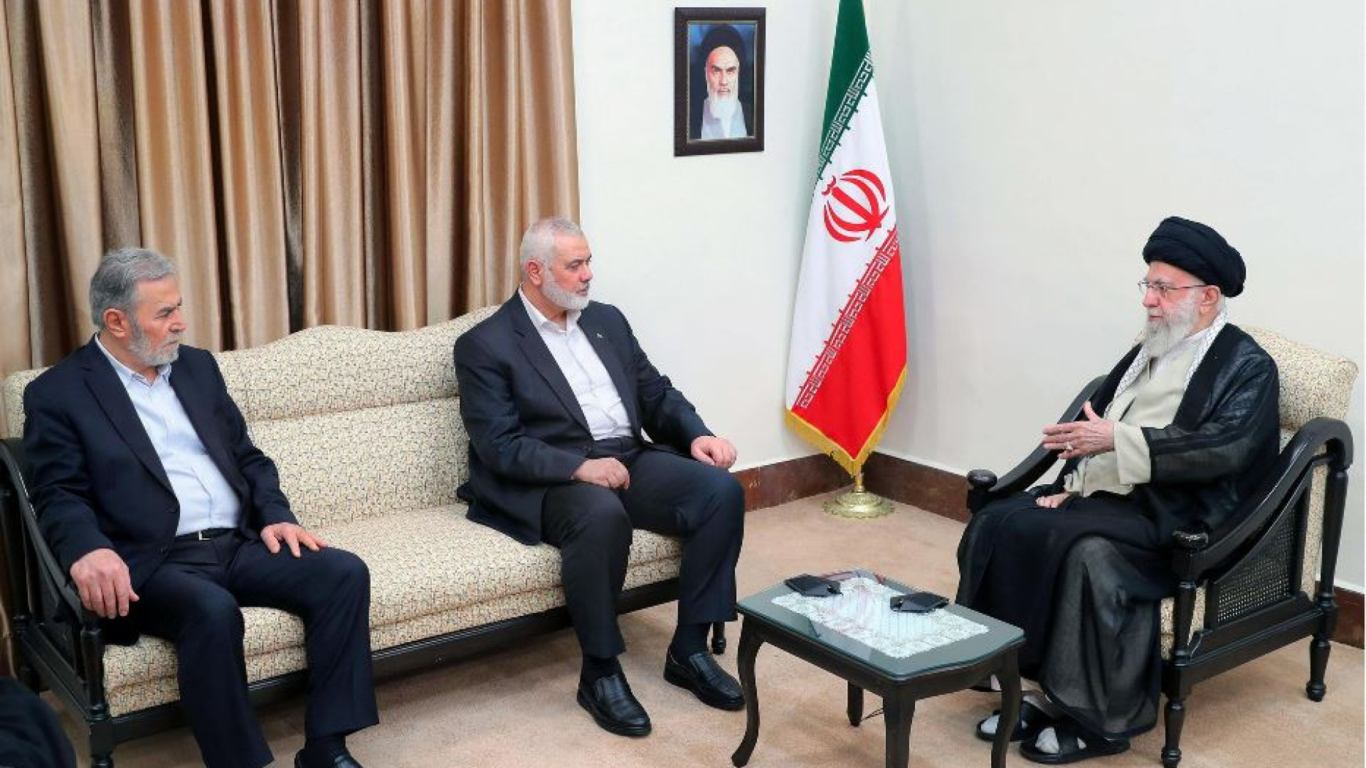 Immagine di Chi era Haniyeh: una vita tra impegno politico, esilio e attentati
