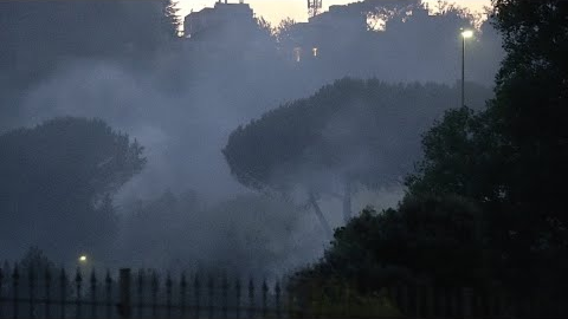 Immagine di Paura a Roma, a fuoco alcuni quartieri fino a Monte Mario