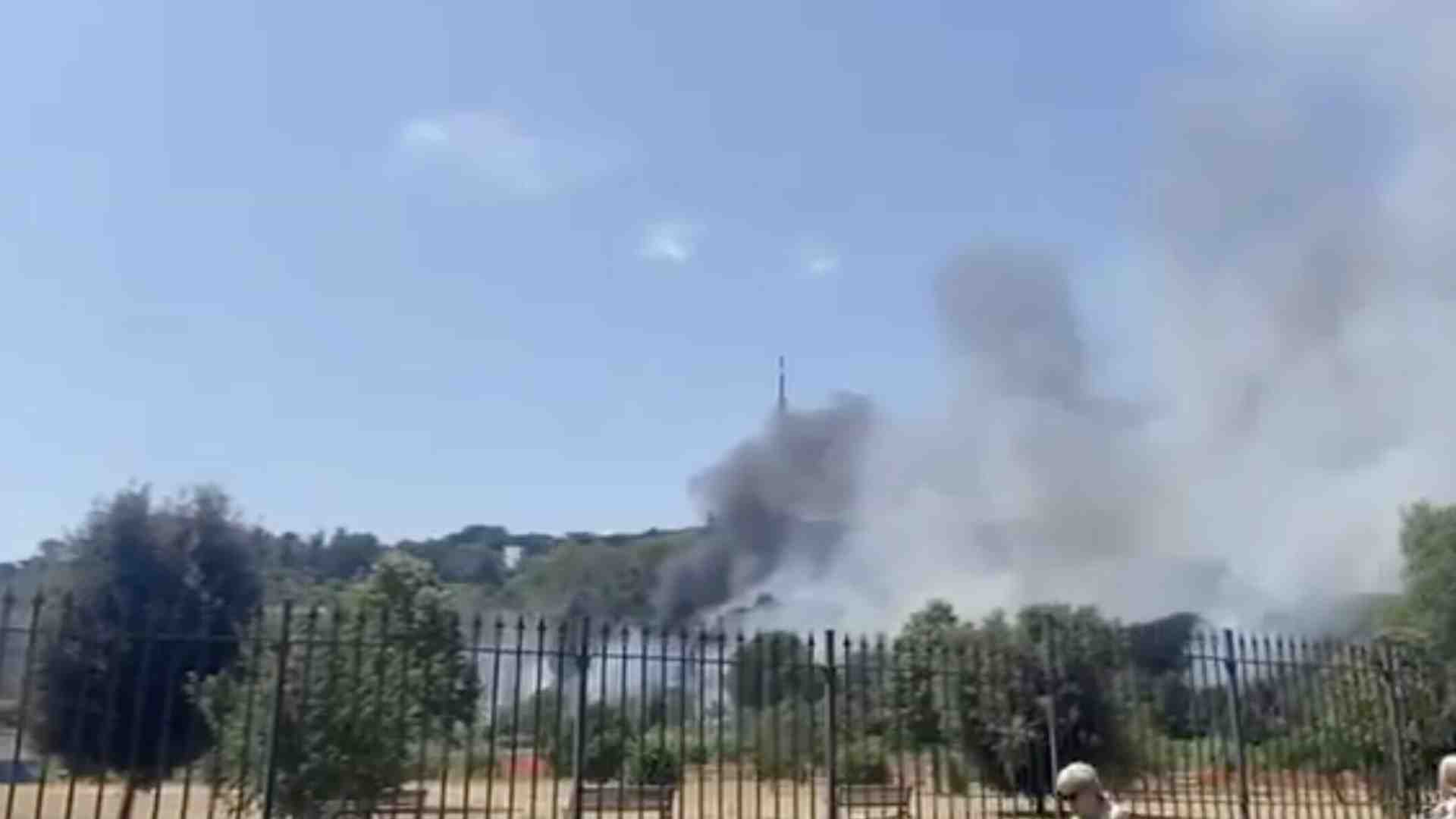 Immagine di Roma, vasto incendio a ridosso del Tribunale di Piazzale Clodio