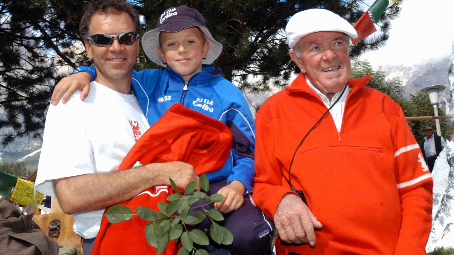 Immagine di Cortina celebra Lino Lacedelli, che per primo arrivò sulla vetta del K2