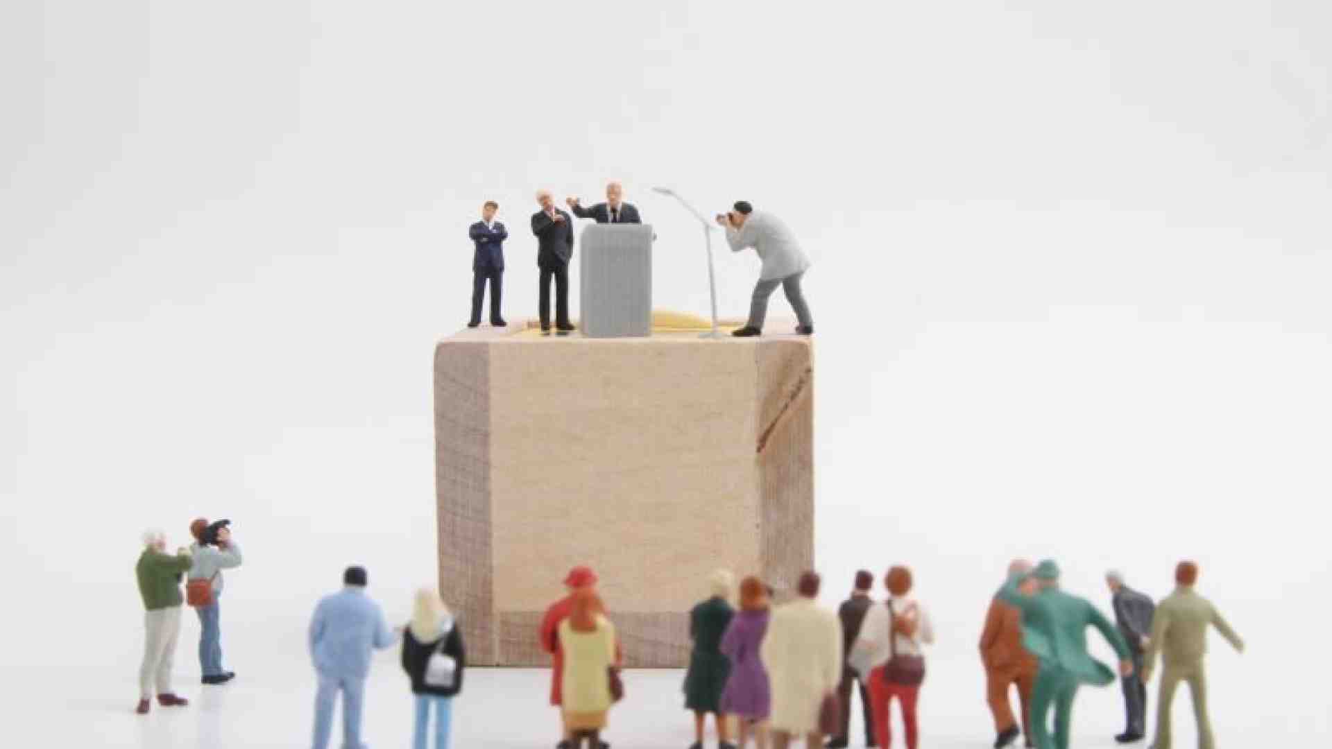 Immagine di L'italo-romanesco lingua del potere. Così si promuove il populismo