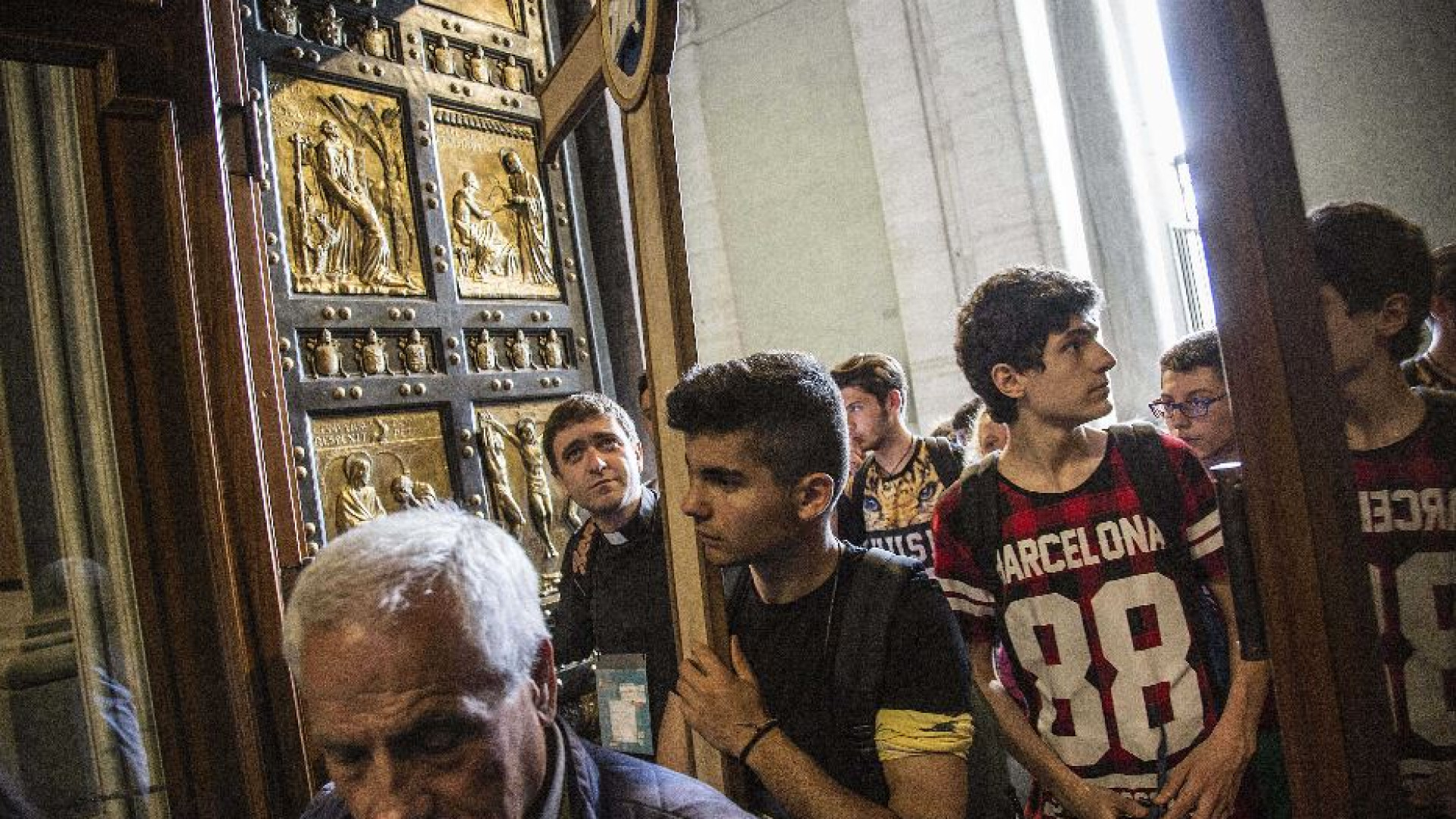 Immagine di Porte Sante solo a San Pietro, nelle 3 basiliche papali e in un carcere