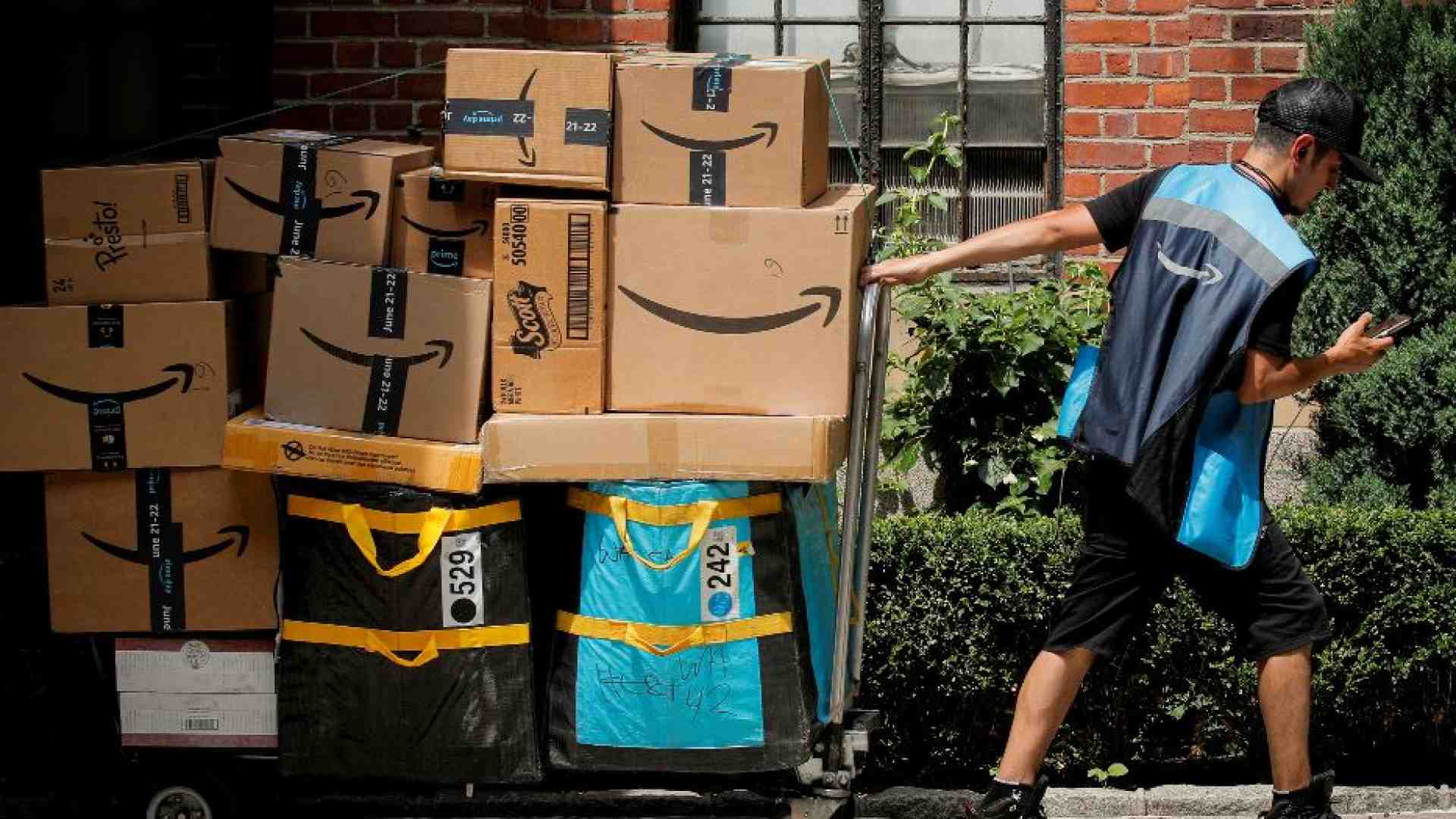 Immagine di «Noi autisti, puntini sulla mappa». Amazon, la verità choc degli ex corrieri