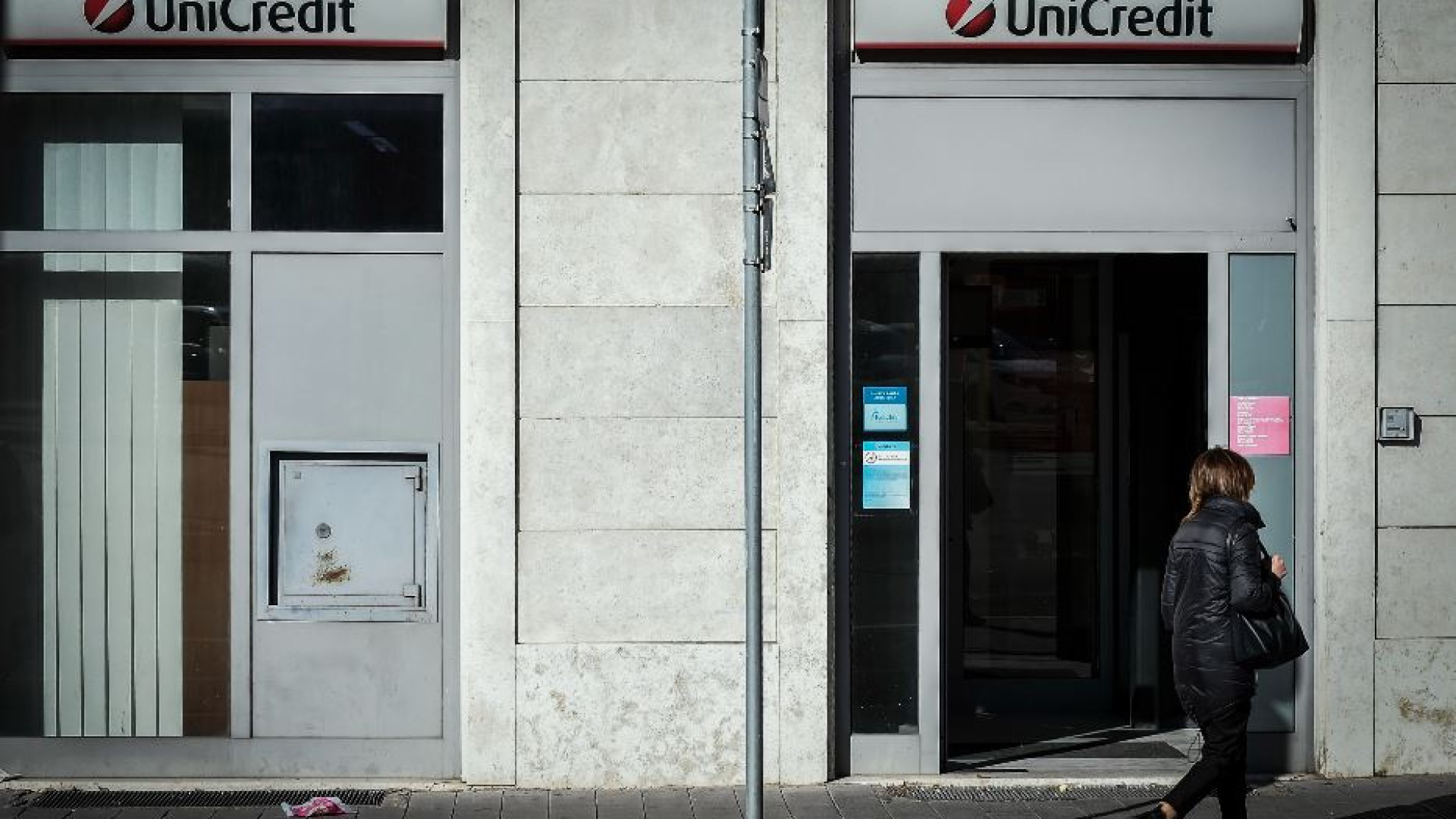 Immagine di Bufera politica e in Borsa per la voce (smentita) di una tassa sulle banche