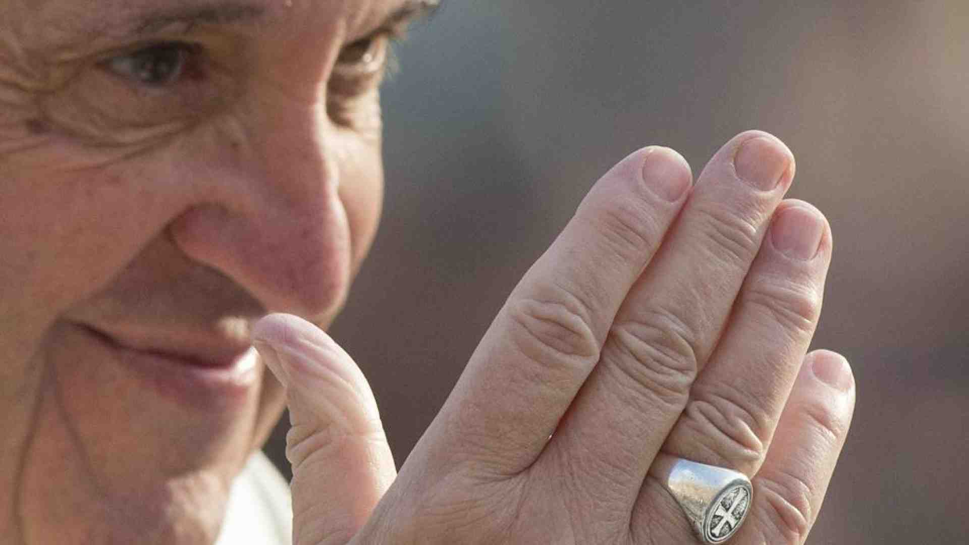 Immagine di Il Papa: il concepito dice alla mamma “sono con te”
