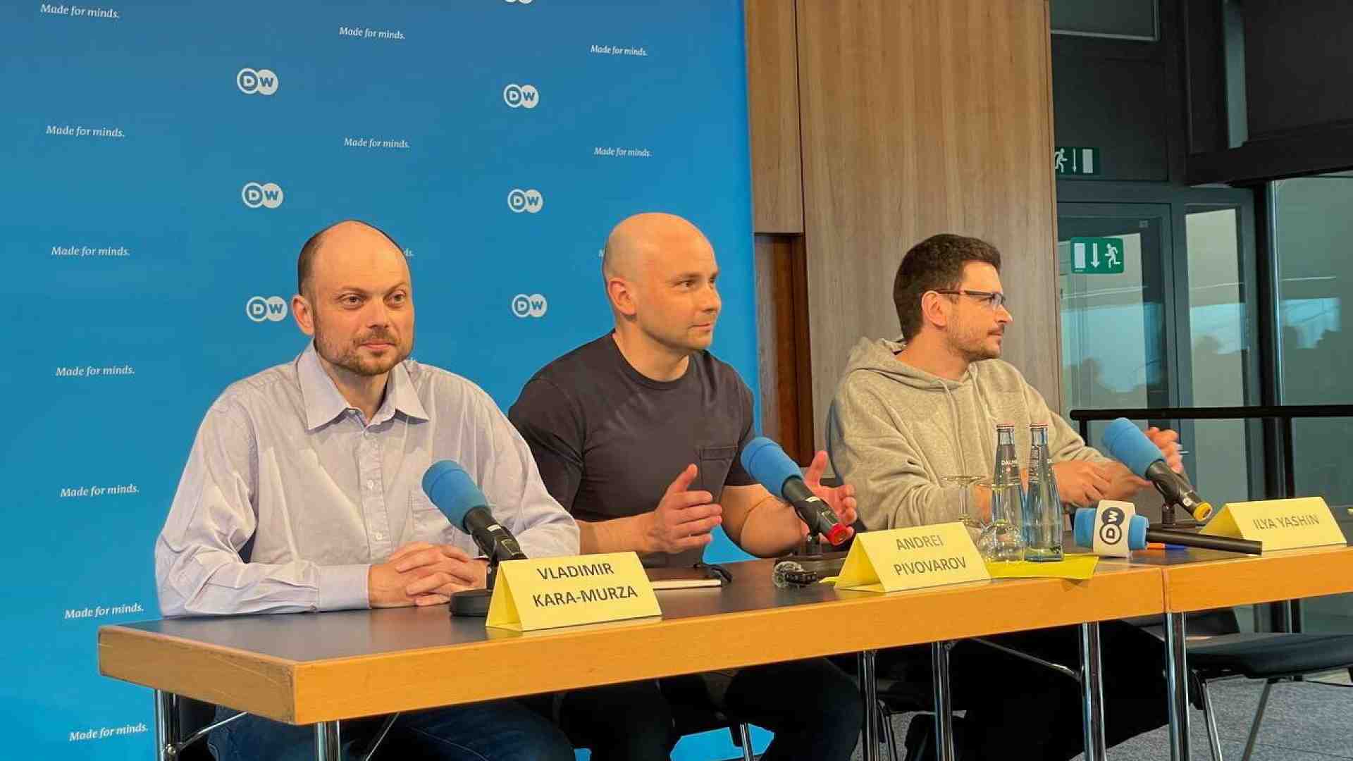 Immagine di L'esilio scomodo e rischioso degli eroi russi
