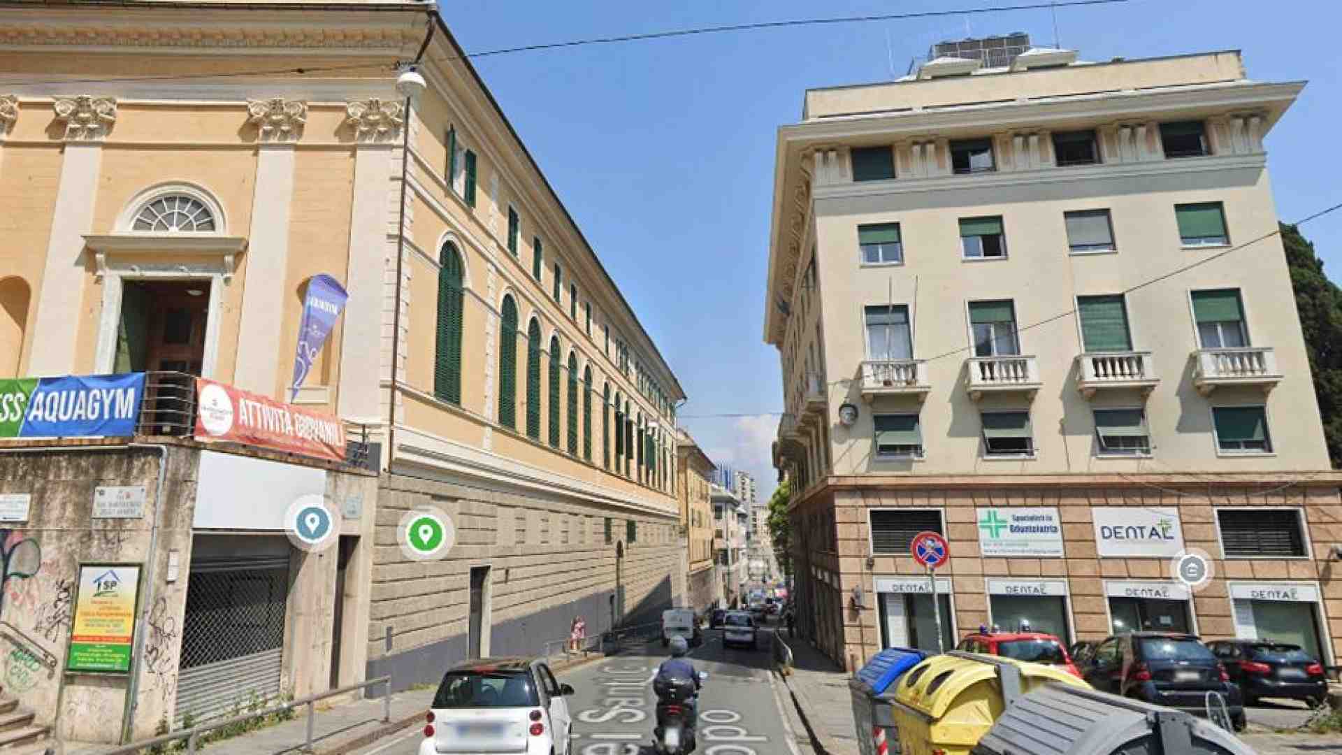 Immagine di Prete arrestato a Genova. La diocesi: profonda tristezza