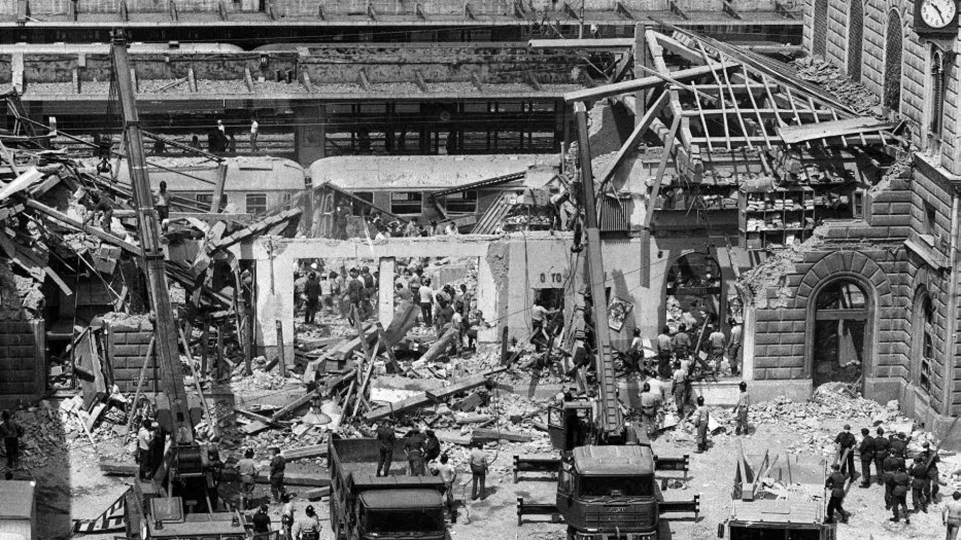 Immagine di Strage di Bologna: le condanne e i processi (anche per i depistaggi)