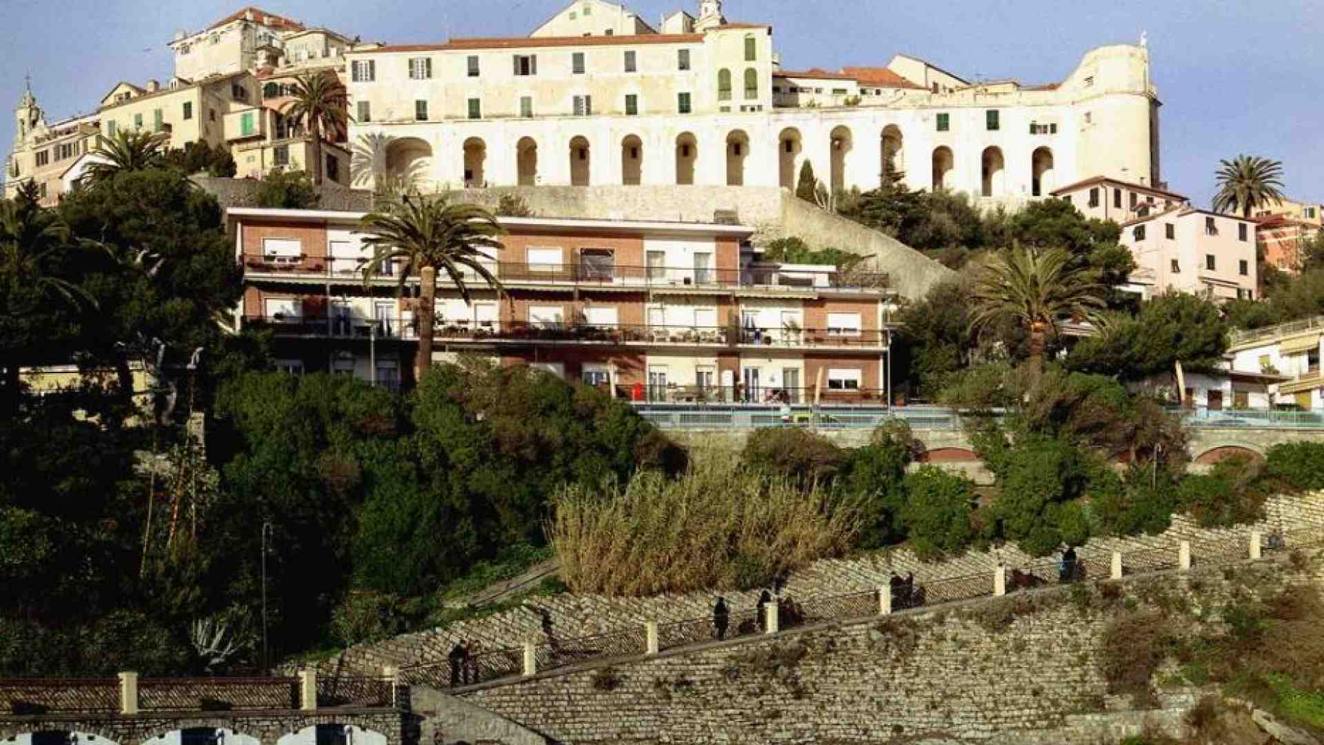 Immagine di Fra cielo e mare, il Monastero di Santa Chiara a Imperia