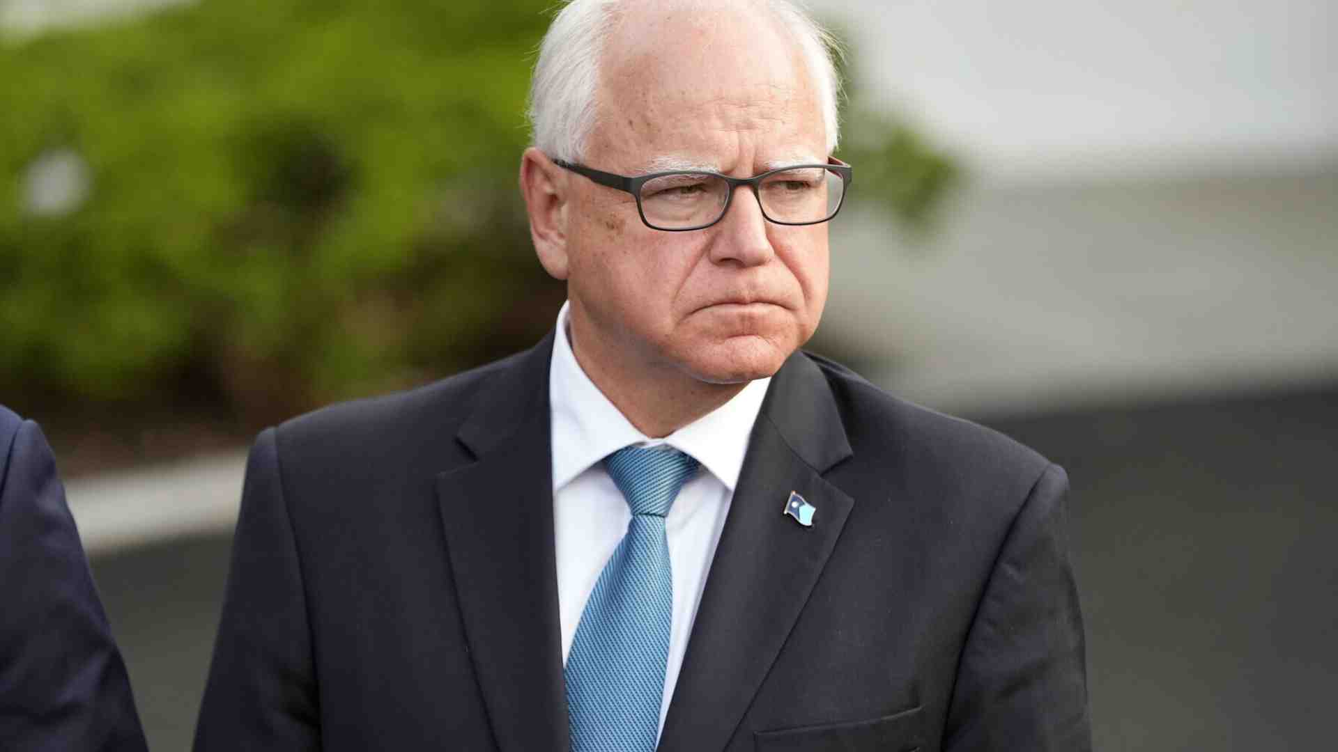 Immagine di Tim Walz, l’uomo che infilzò Trump lo strano