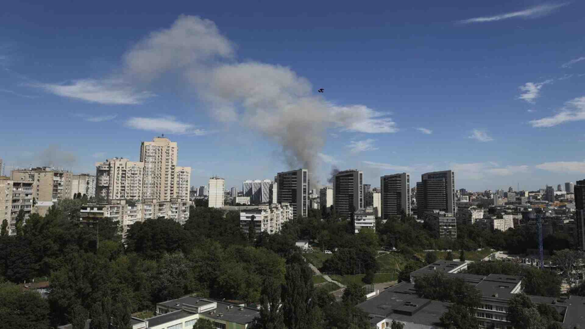 Immagine di Arrivano gli F-16 e Mosca attacca Kyiv. Il tempo per mettersi al rifugio si accorcia