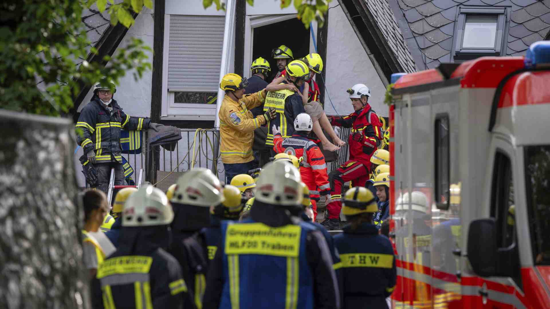 Immagine di Crolla un hotel in Germania, due morti e tre ancora sotto le macerie
