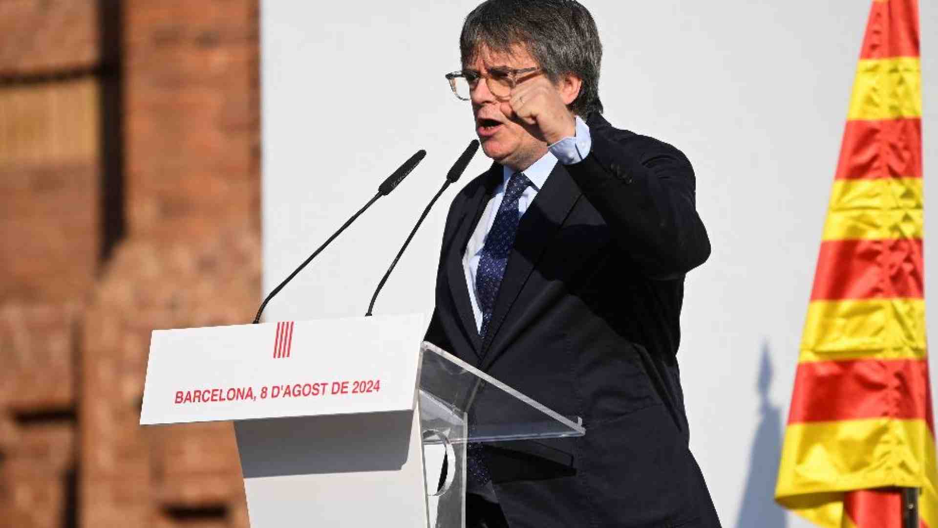 Immagine di L'indipendentista Puigdemont è tornato a Barcellona ma non riescono a trovarlo