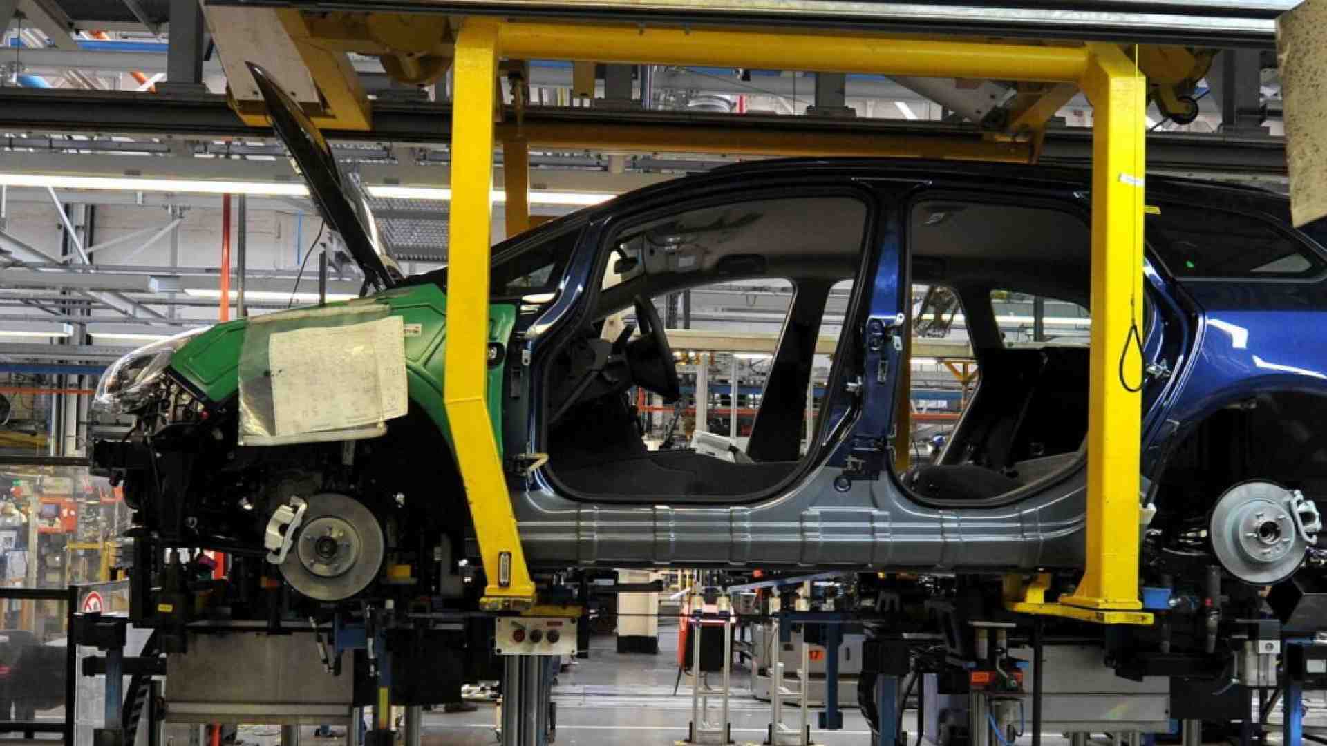 Immagine di Le auto cinesi prodotte in Italia e la possibile reazione di Stellantis
