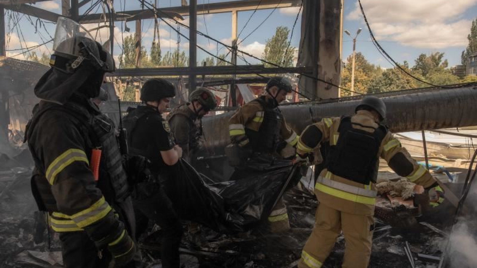 Immagine di Per Mosca ora Kursk è un'emergenza. La vendetta: 14 morti in un supermercato