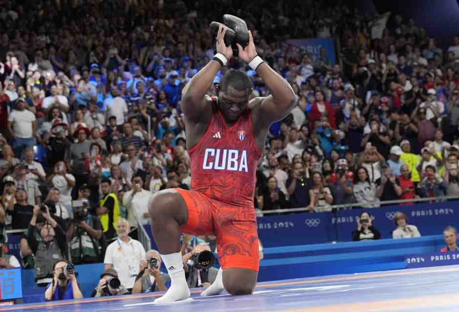 Quinto oro di fila con finale a sorpresa, il gigante López saluta il ring