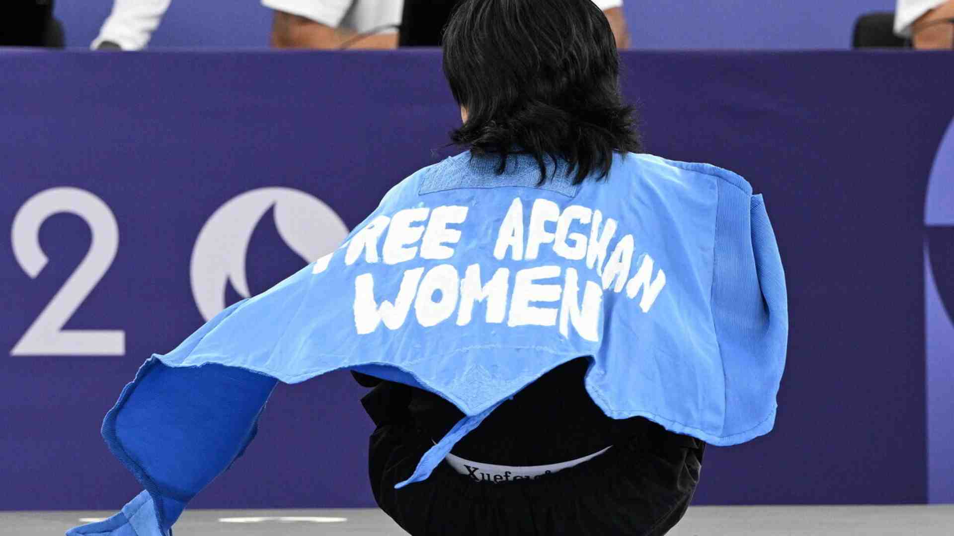 Immagine di Le donne afghane e la foto che manca nel nostro mondo gaio