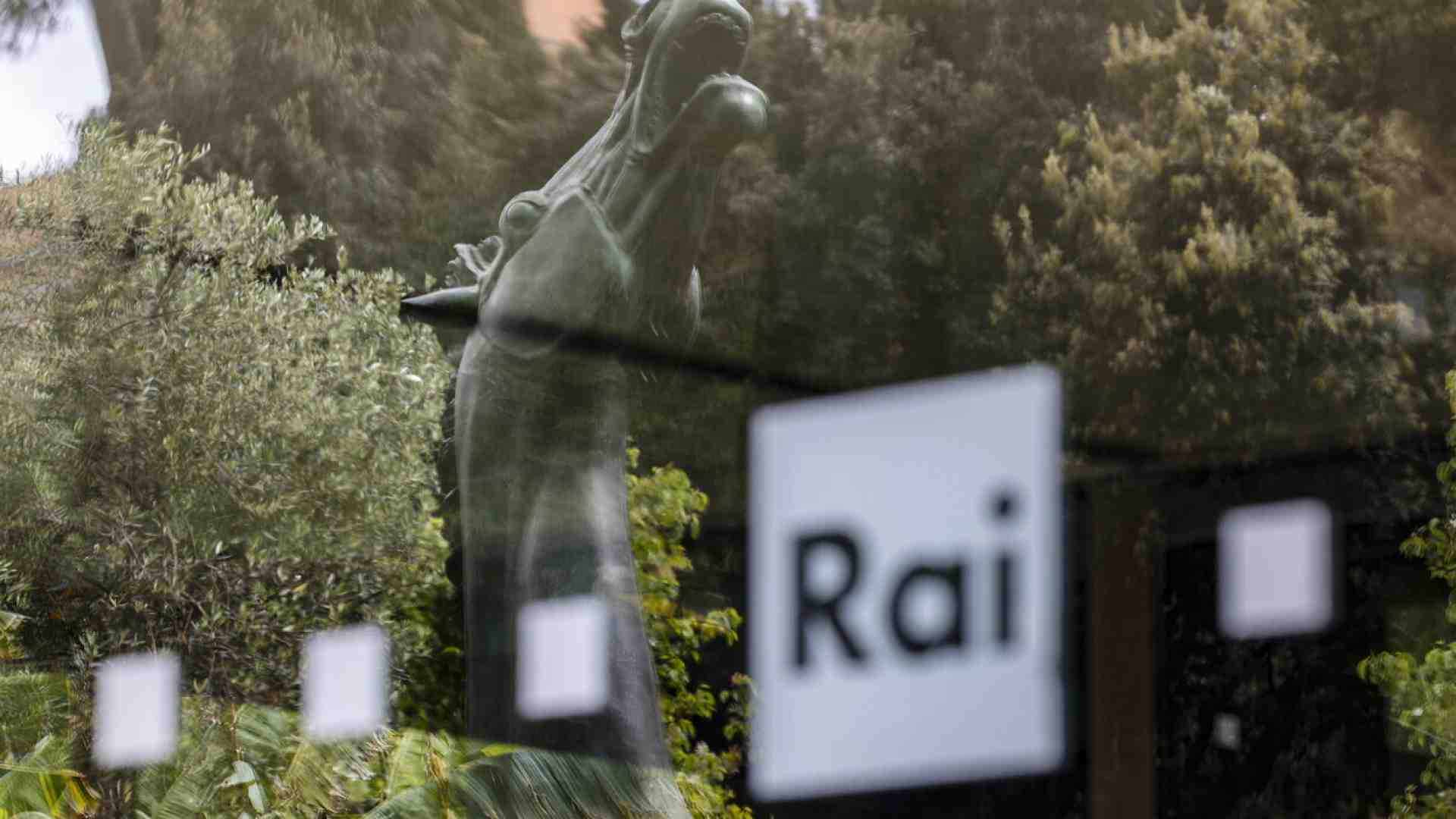 Immagine di Il Tg1 cala negli ascolti e a lamentarsi sono i vertici (di destra), il cdr e il direttore