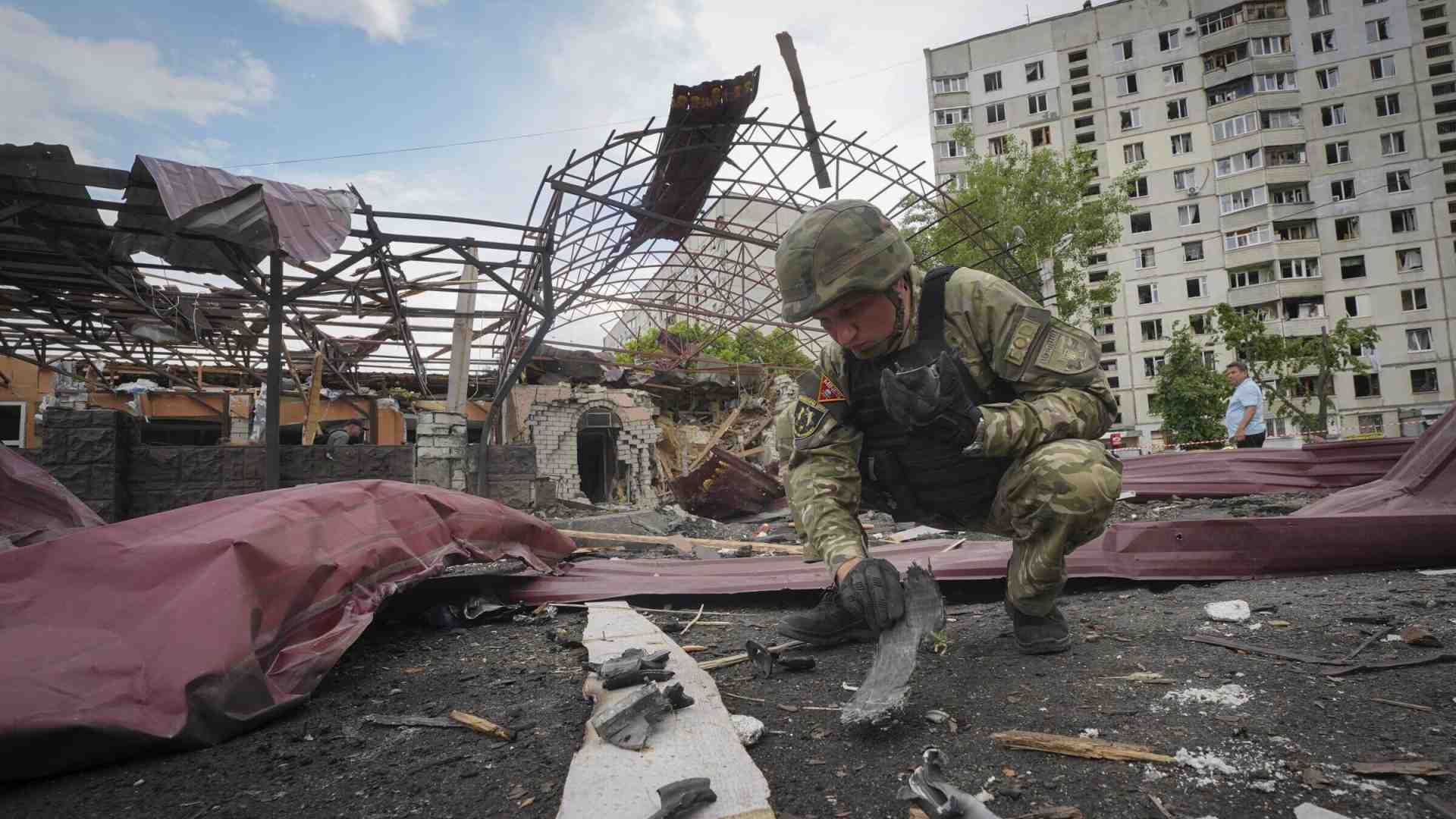 Immagine di Novecento giorni di resistenza di Kyiv per noi