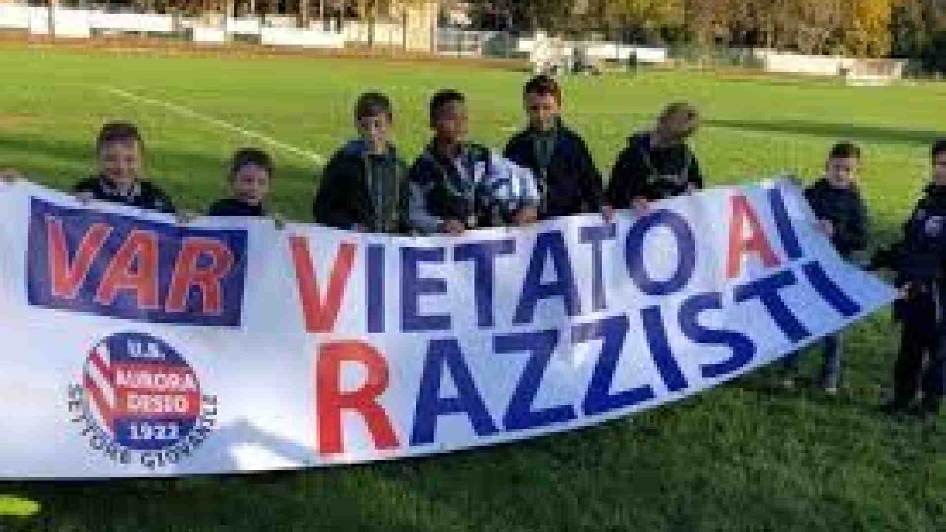 Immagine di Partite sospese contro gli striscioni discriminatori