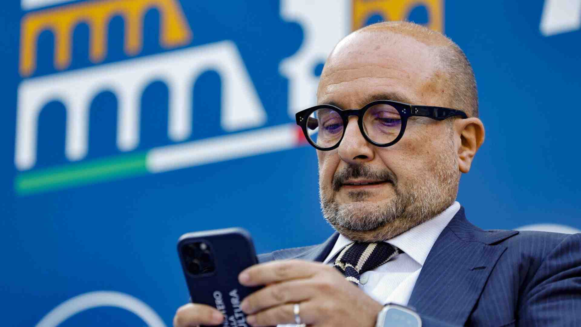 Immagine di Sangiuliano: "Macché licenziato? Tutti sbagliamo. Ora il mio responsabile social si occupa di archivi"