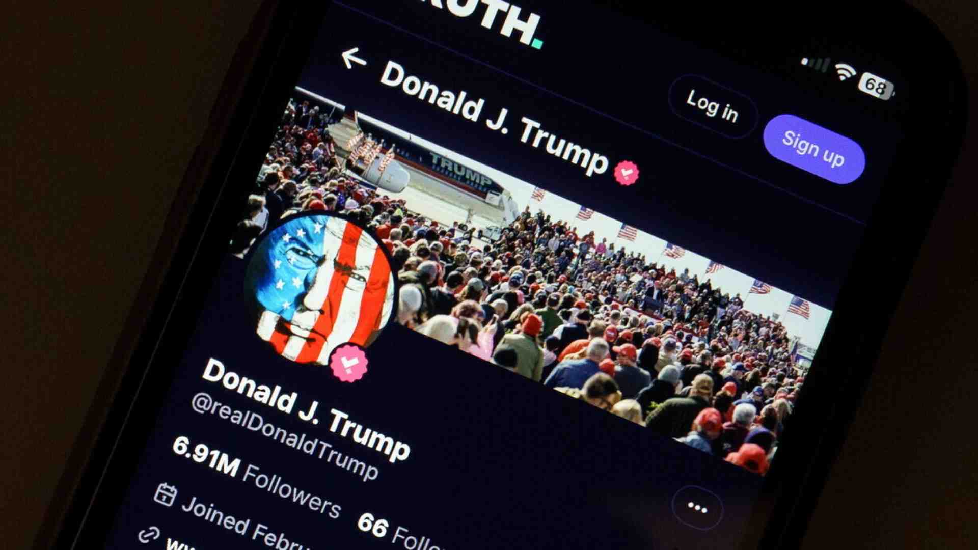 Immagine di Trump twitta di nuovo, parla con Musk e tutti si chiedono: adesso a cosa serve Truth?