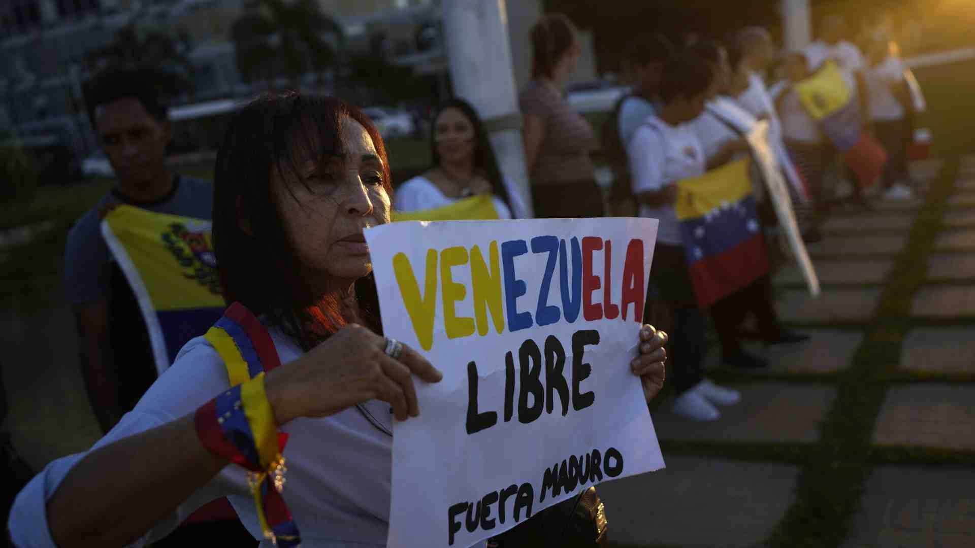 Immagine di Maduro è rimasto da solo