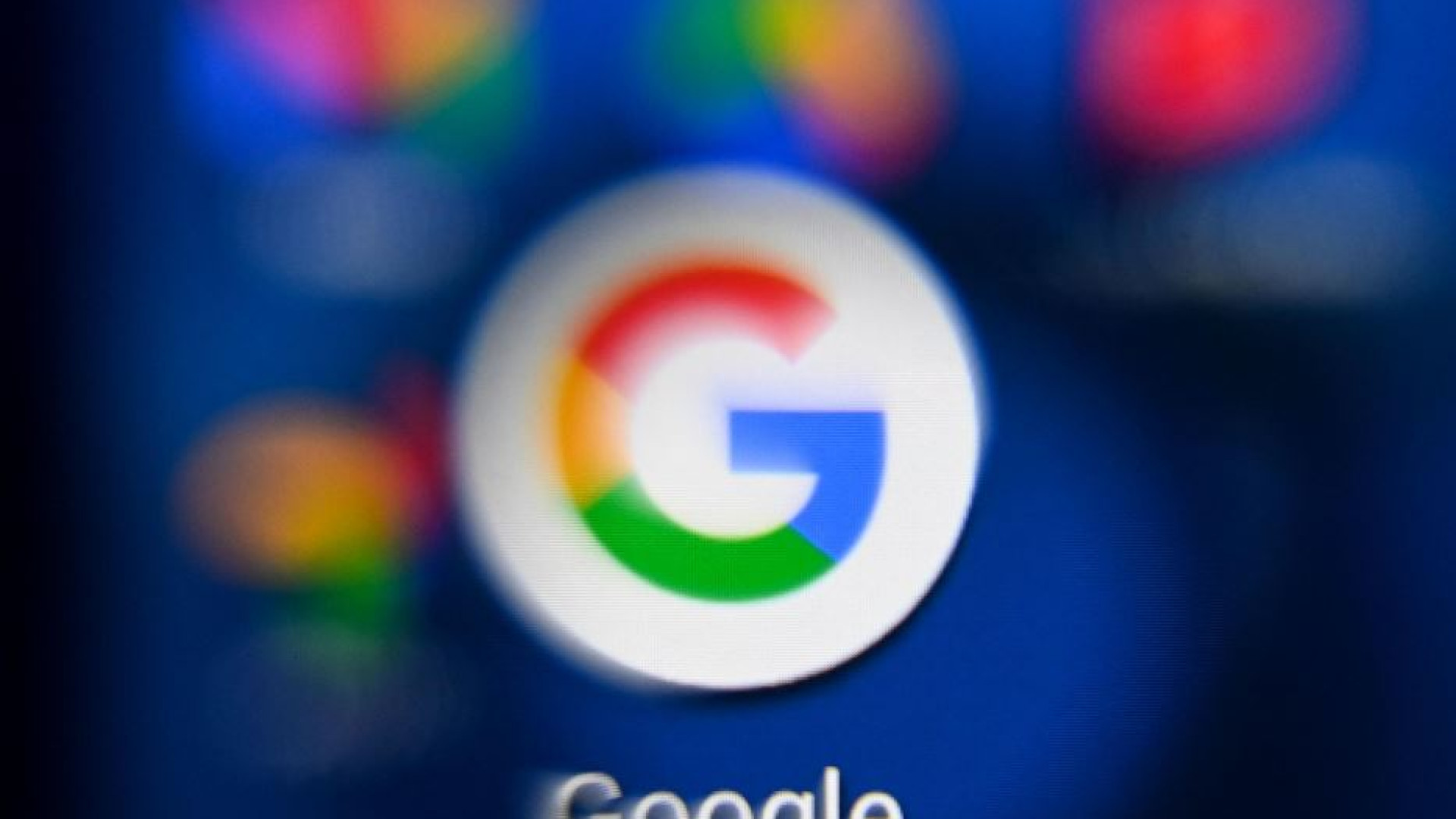 Immagine di Google ora mostra solo i siti a formato di smartphone. Non adeguiamoci