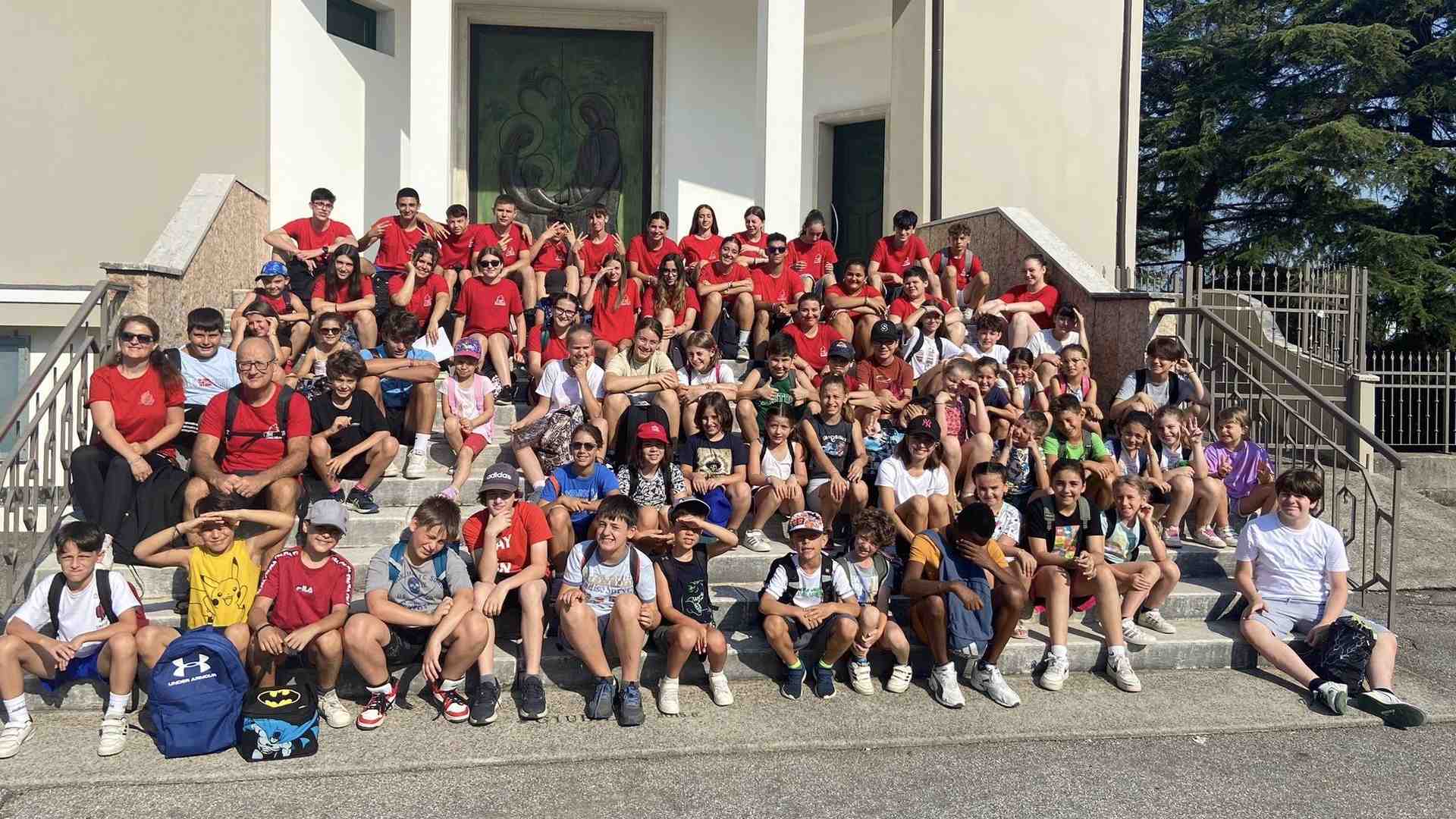Immagine di Sacra Famiglia - Diventiamo sempre più comunità