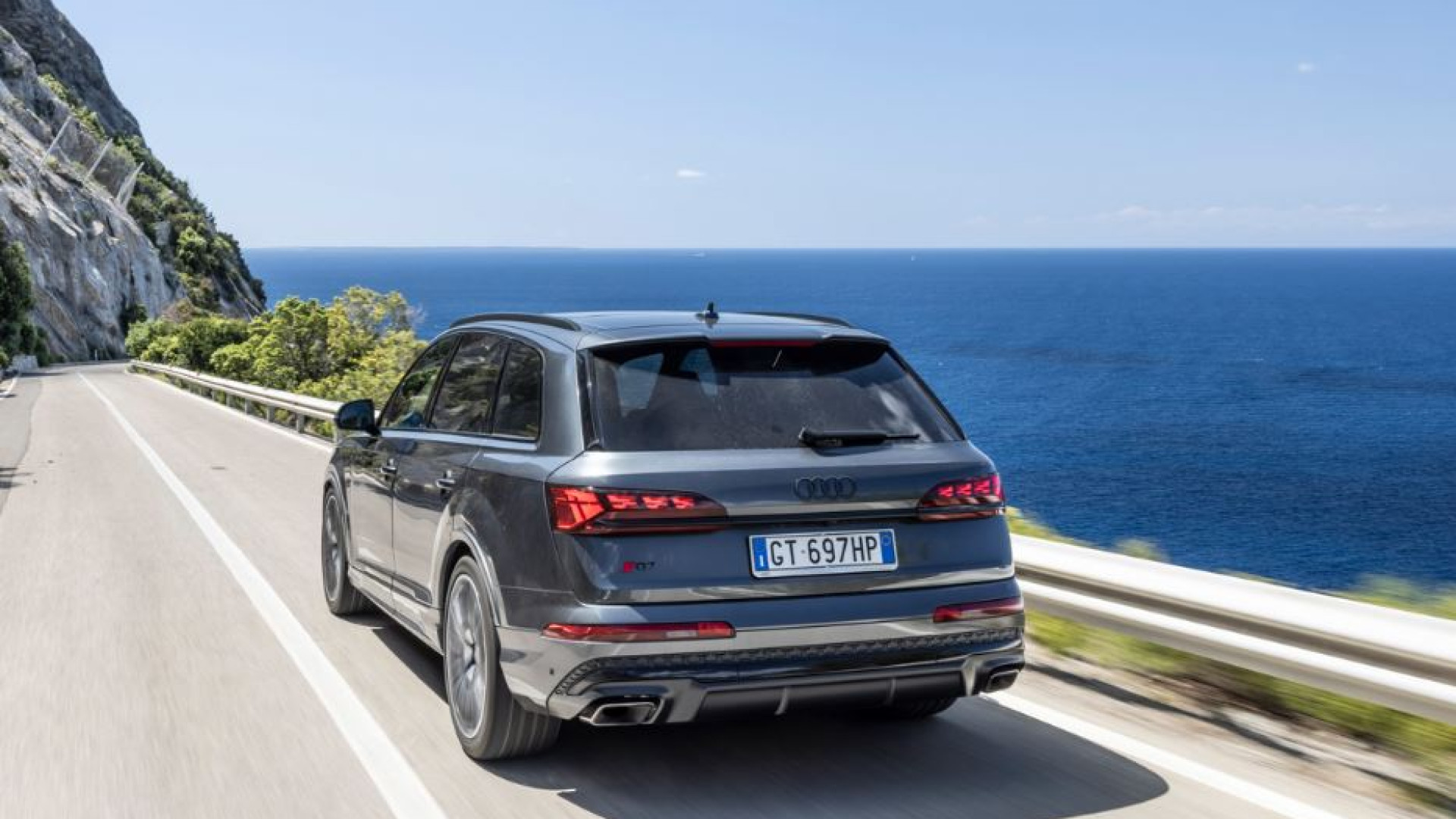 Immagine di Audi Q7, la grande stradista è diventata maggiorenne