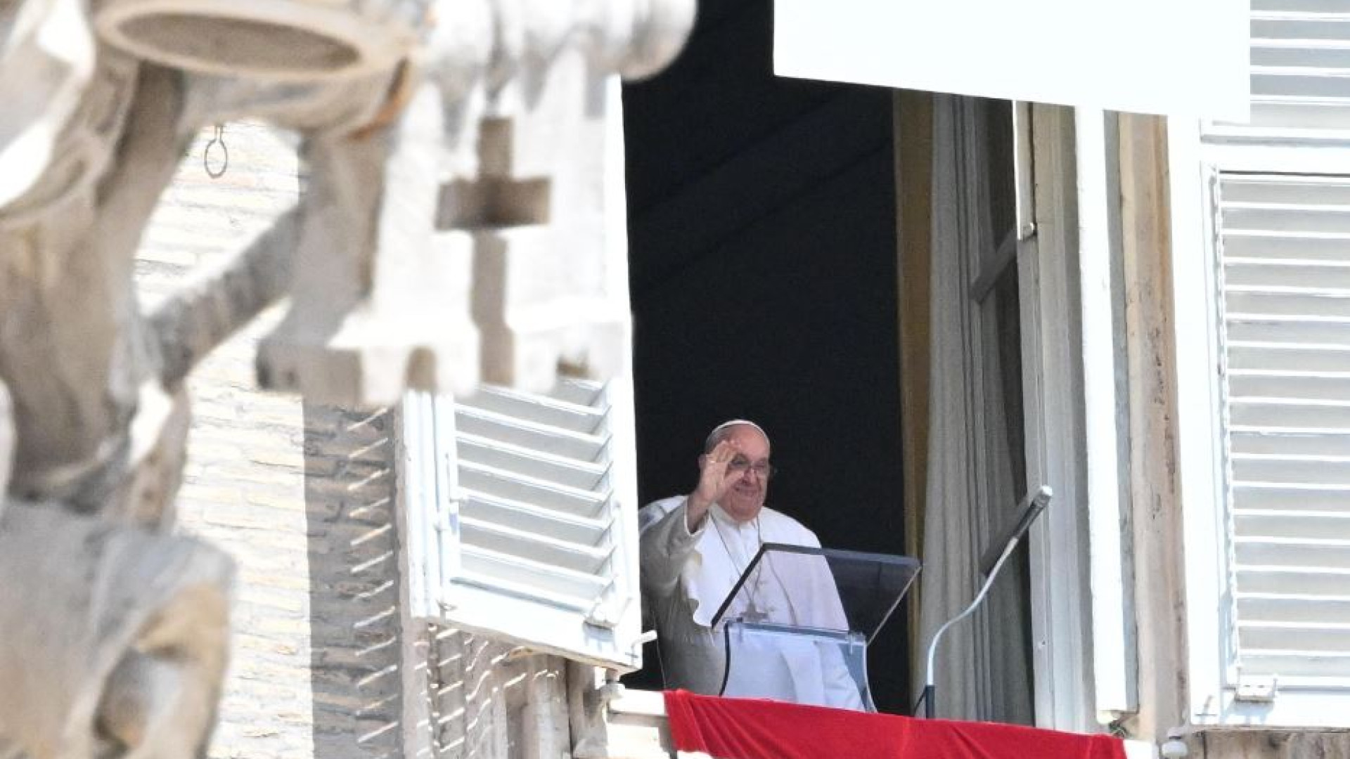 Immagine di Il Papa: il pane terreno non basta per vivere