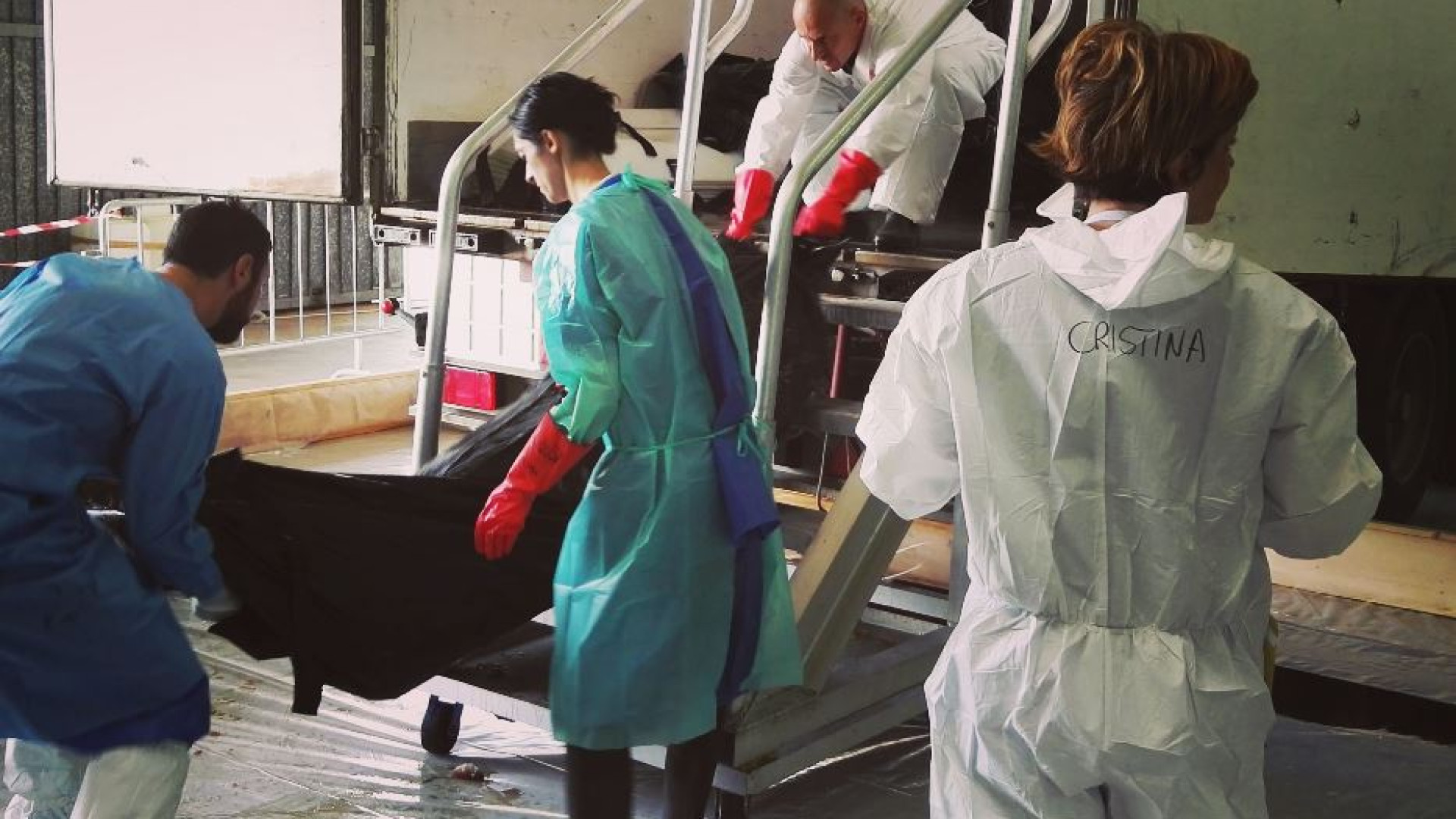 Immagine di Cristina Cattaneo: «Dare un nome ai migranti morti mi ha cambiato la vita»