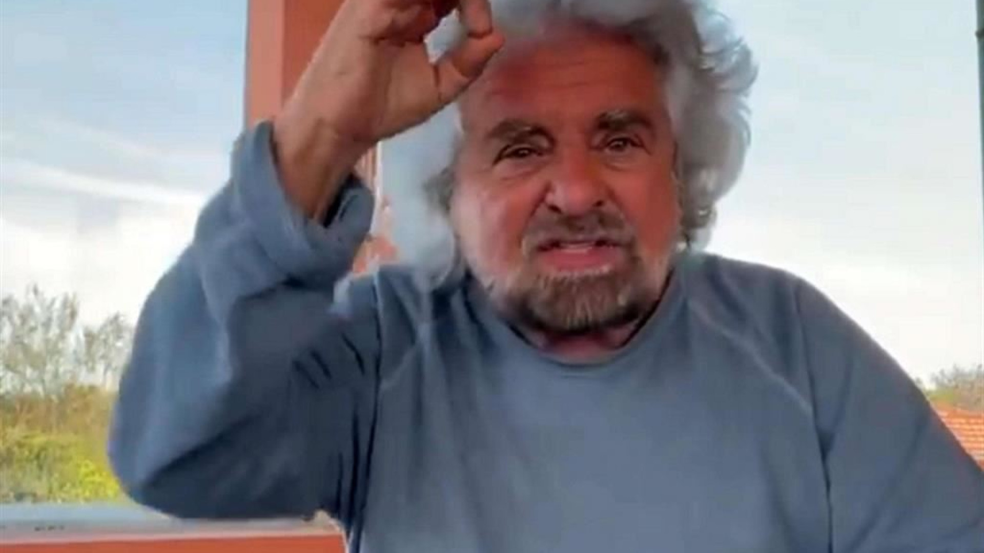 Immagine di Grillo-Conte: scontro su simbolo, nome e secondo mandato