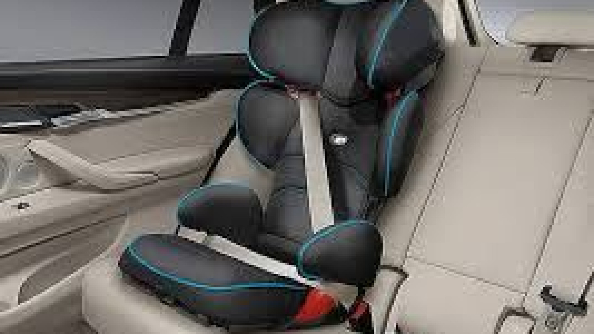 Immagine di Bambini e seggiolini in automobile, ecco le nuove norme