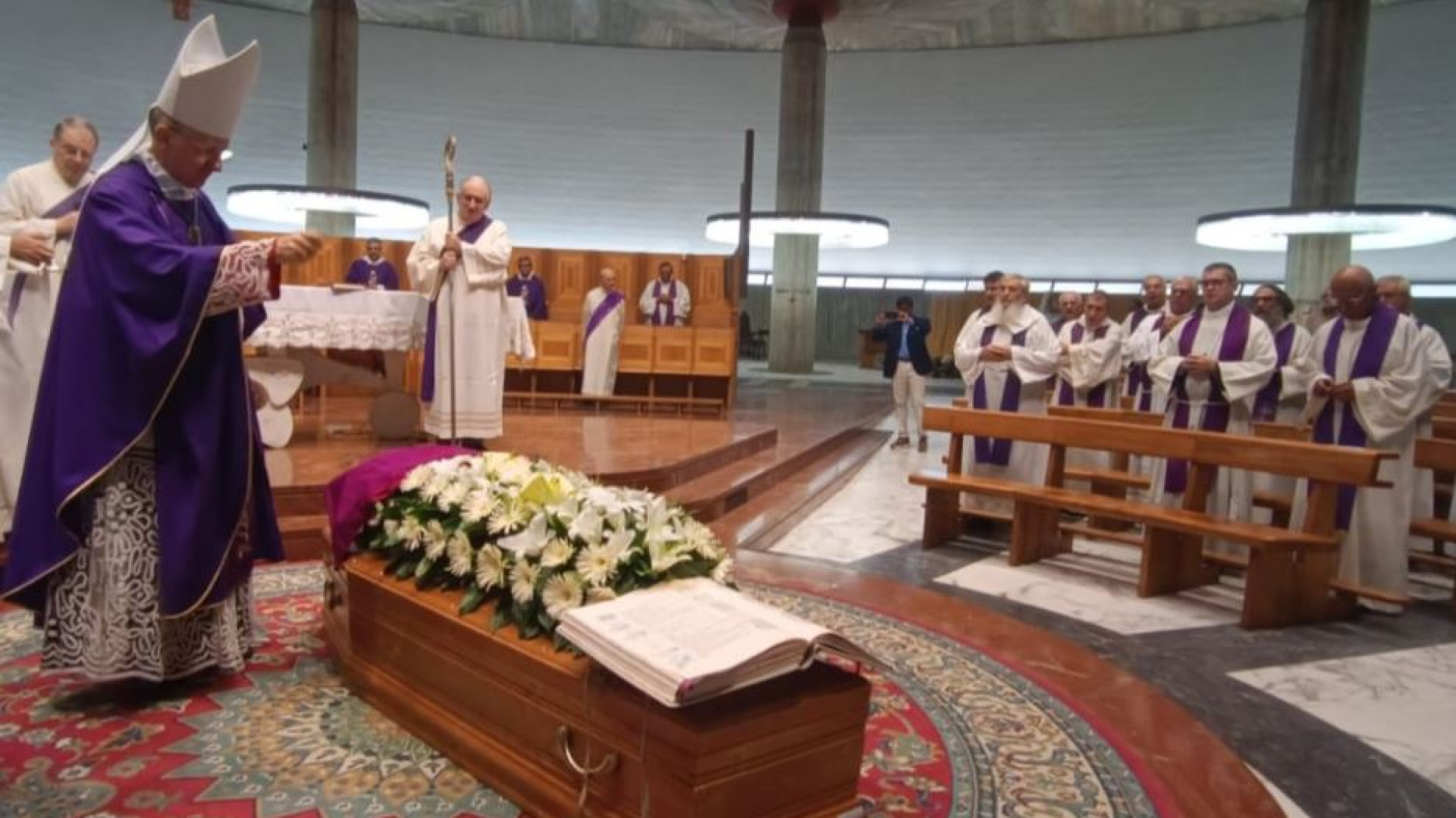 Immagine di Vocazione comunicatore: La Spezia dà l’addio a don Savoca