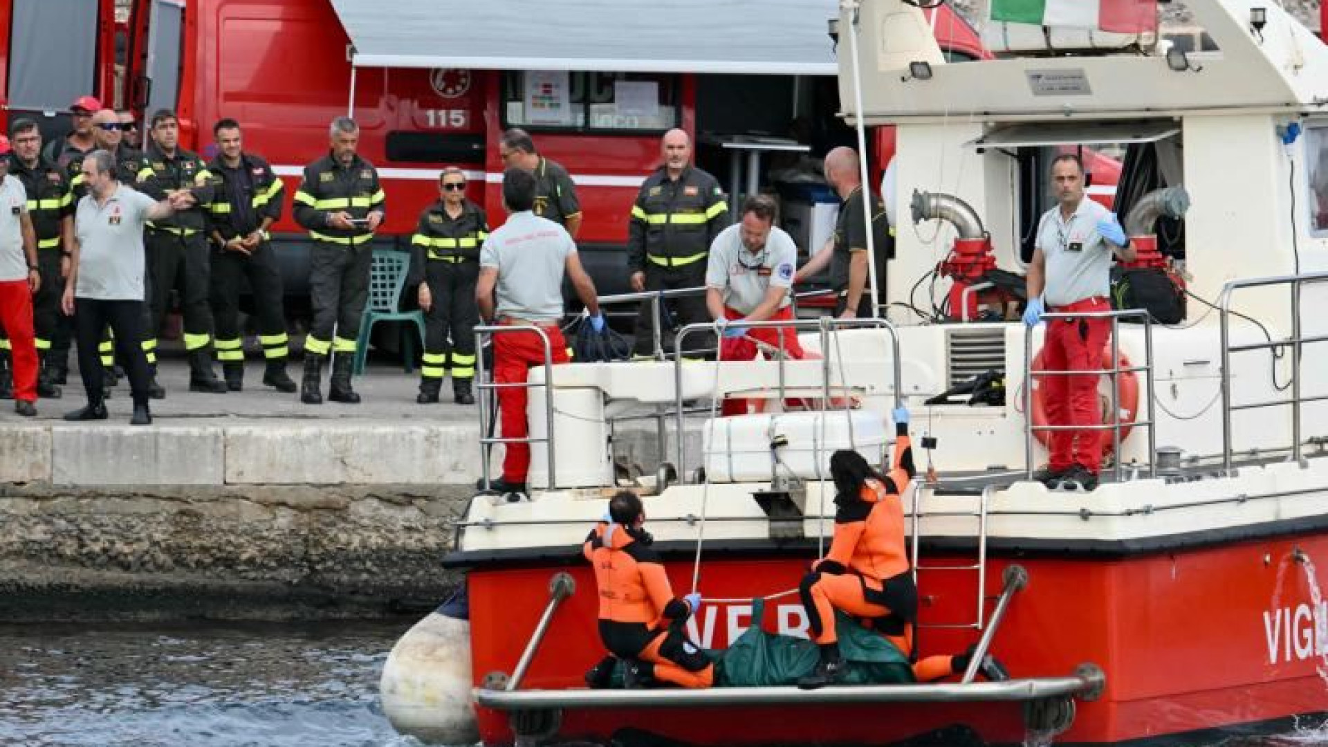 Immagine di Lo yacht affondato: le vittime recuperate e quei 15 minuti fatali