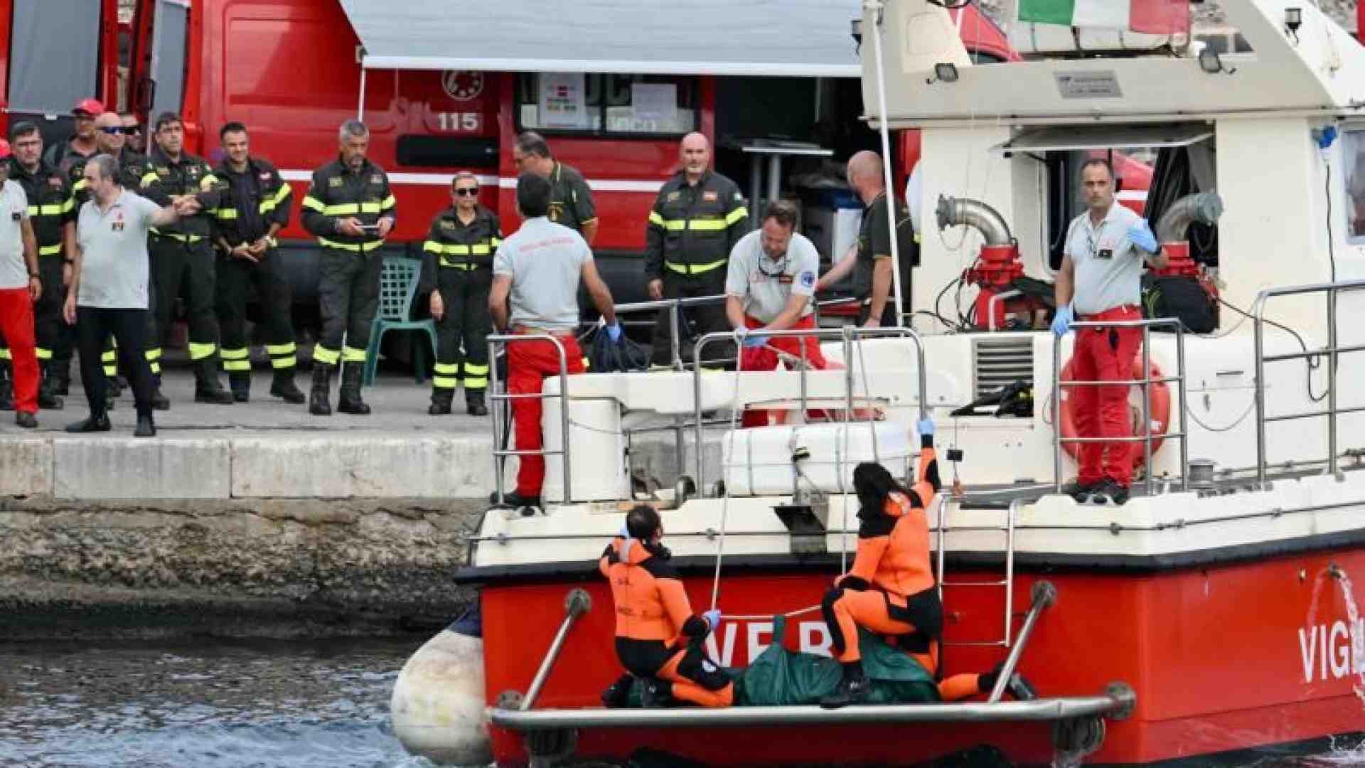 Immagine di Lo yacht affondato: le vittime recuperate e quei 15 minuti fatali