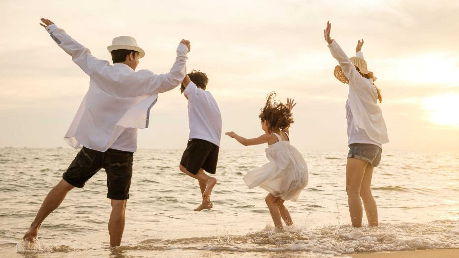Immagine di «Chi si prende cura di me e mi educa»: la famiglia secondo gli adolescenti