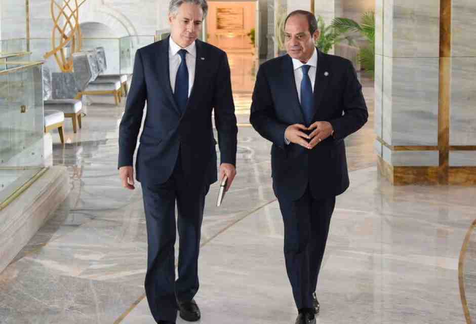 Antony Blicken e Abdel Fattah al Sisi al Cairo (foto Getty)